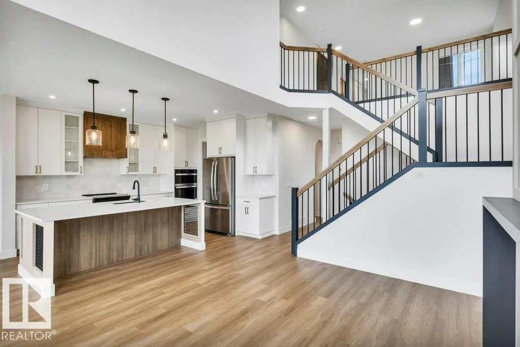 80 HEMINGWAY Crescent