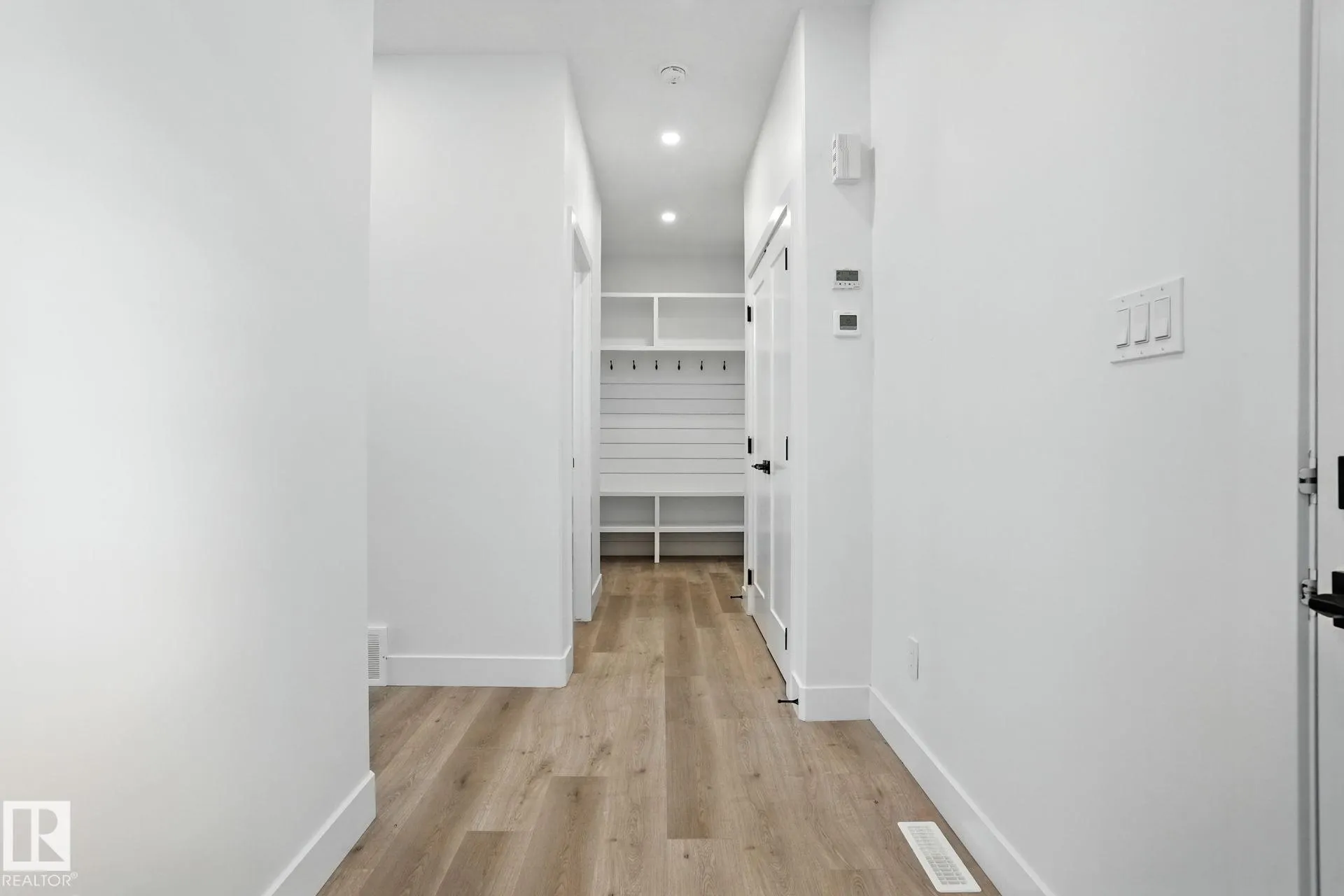 123 Hilton Cove