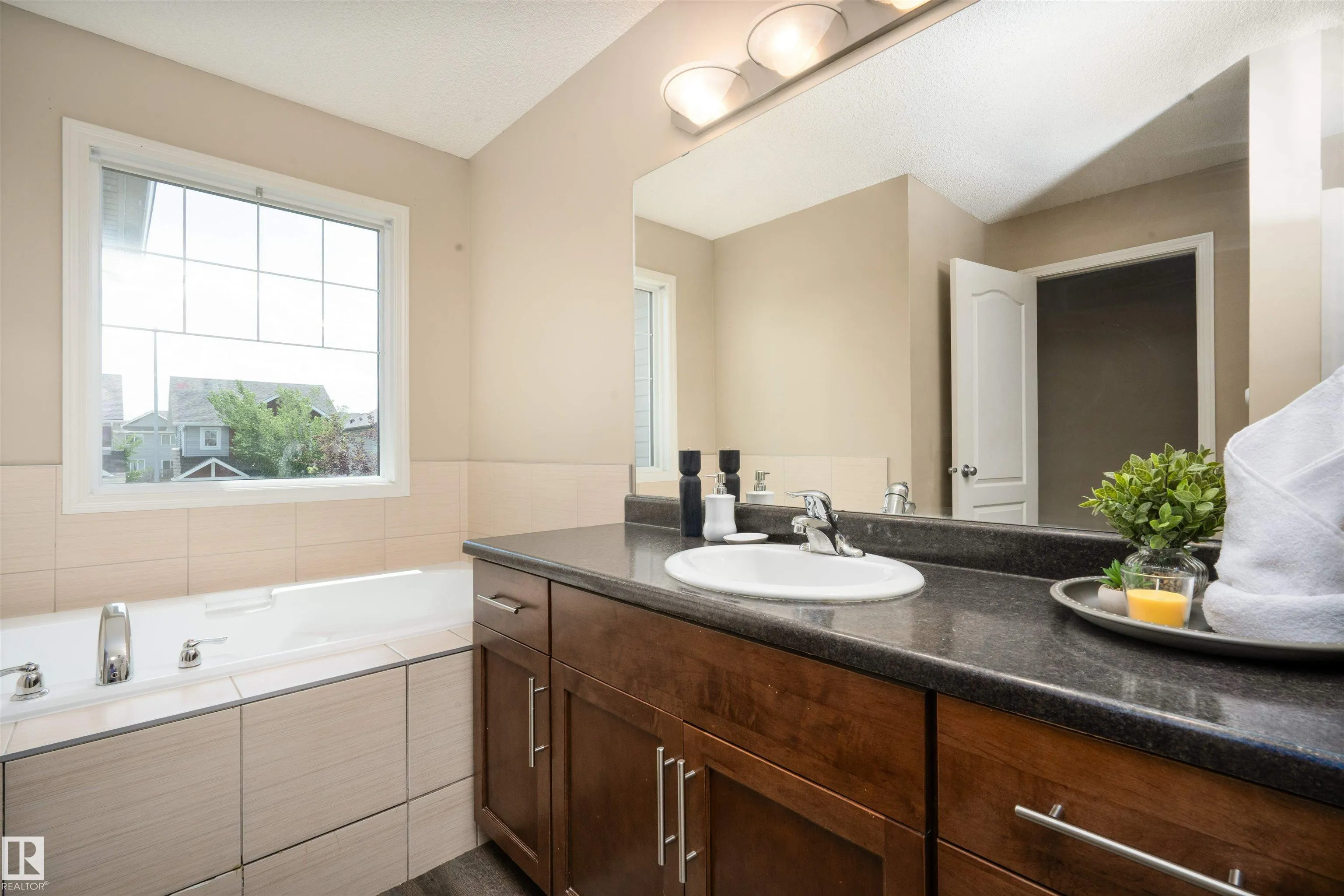 14 santana cres