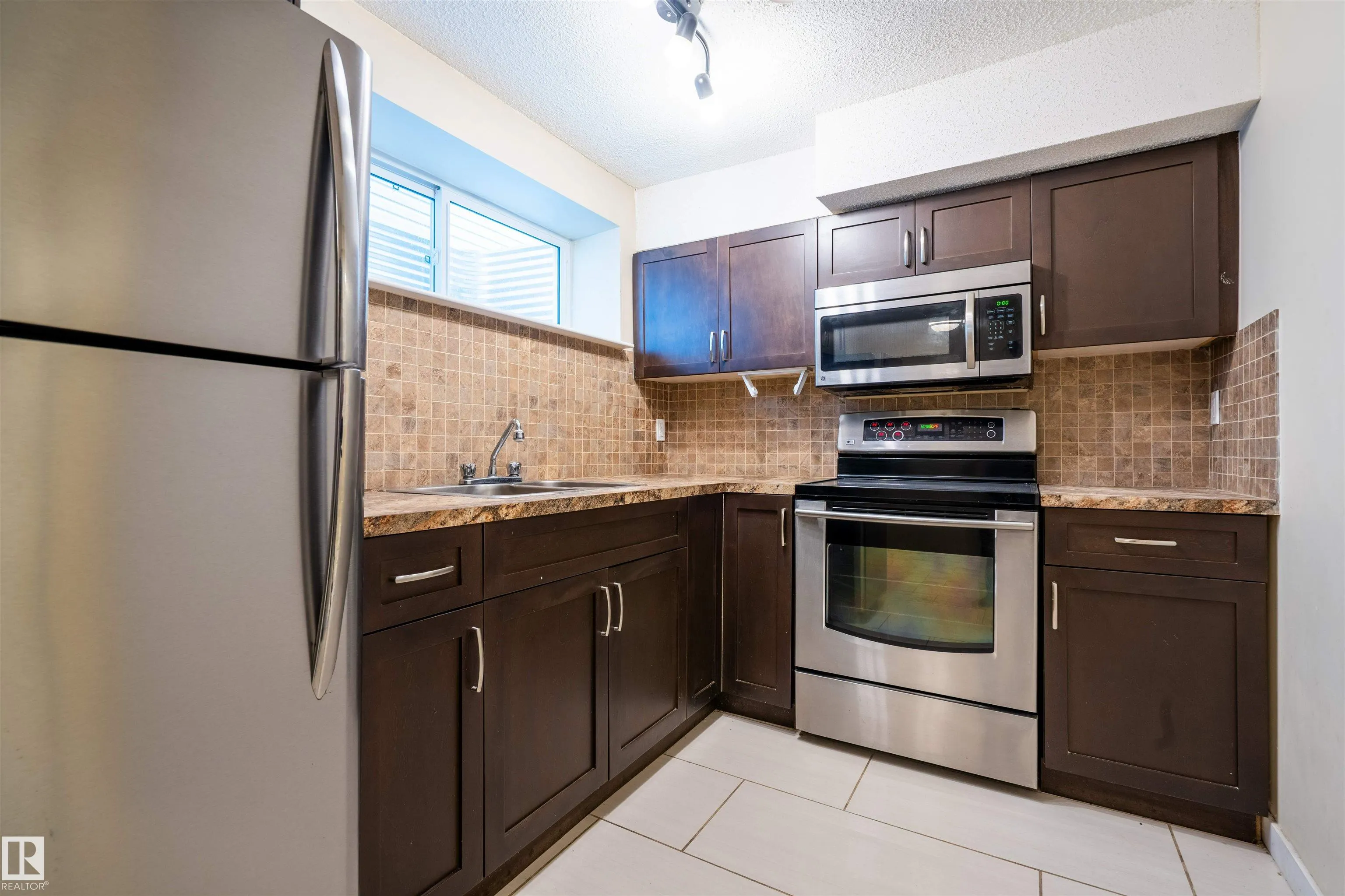 14 santana cres