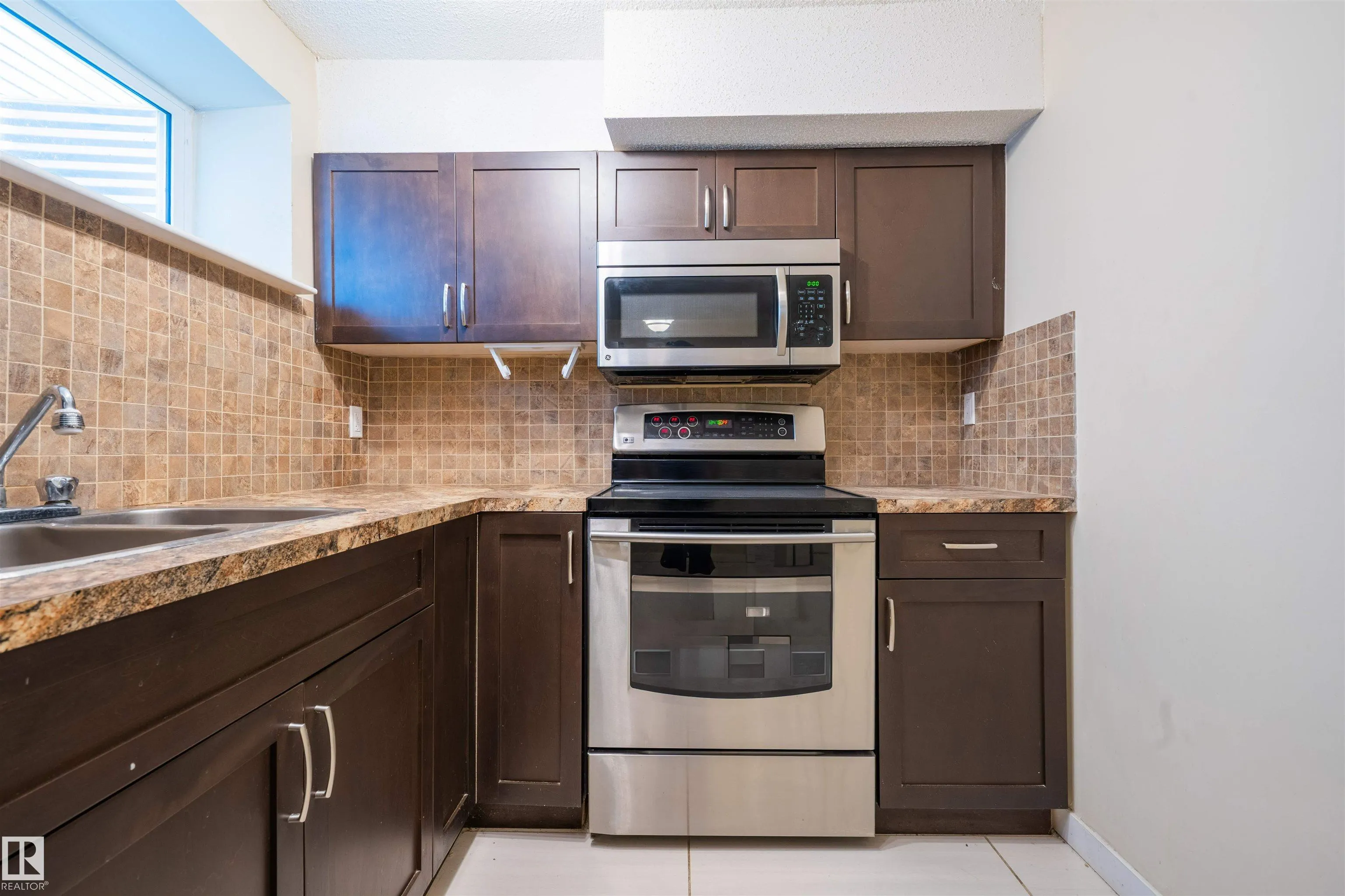 14 santana cres