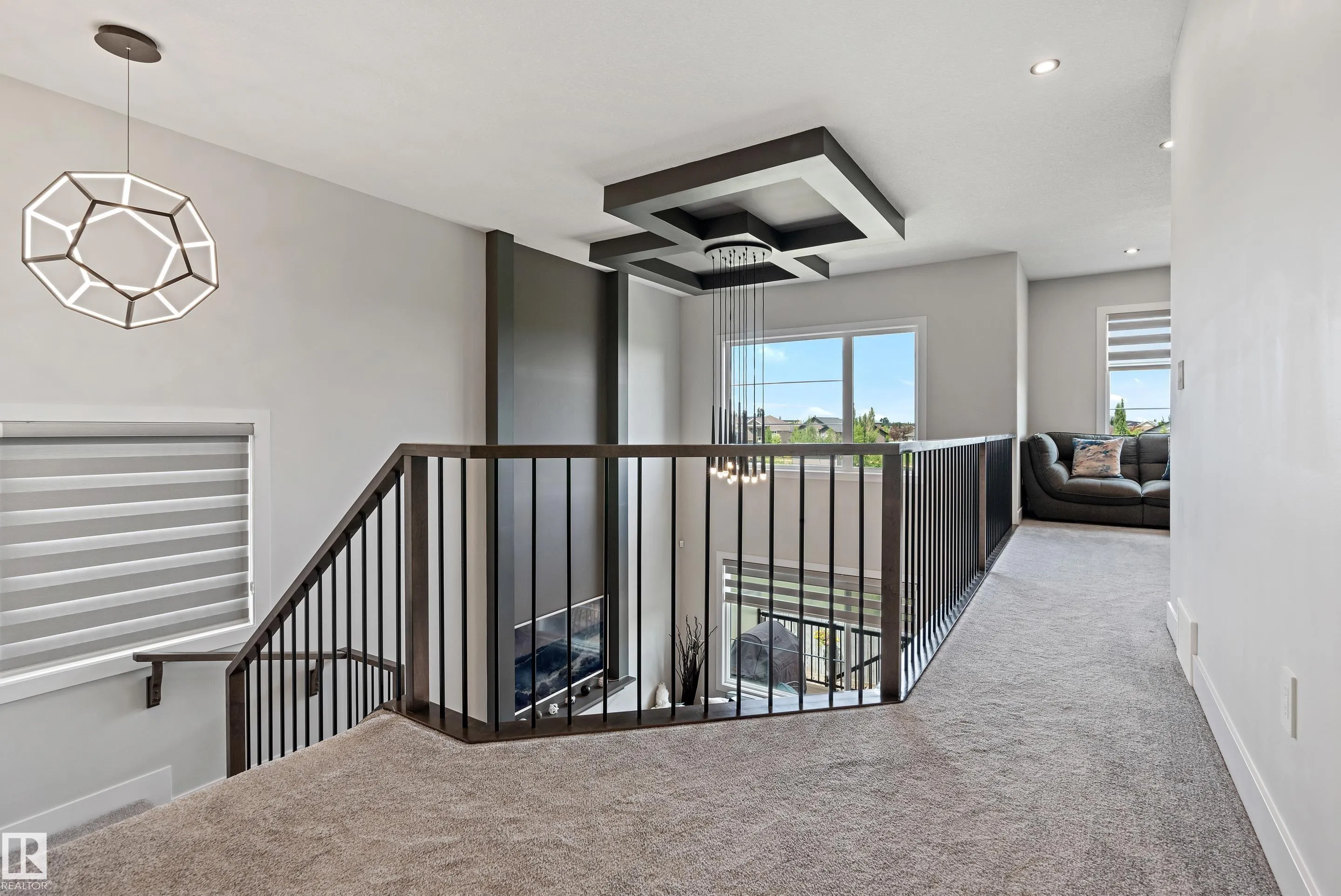 570 MEADOWVIEW Drive