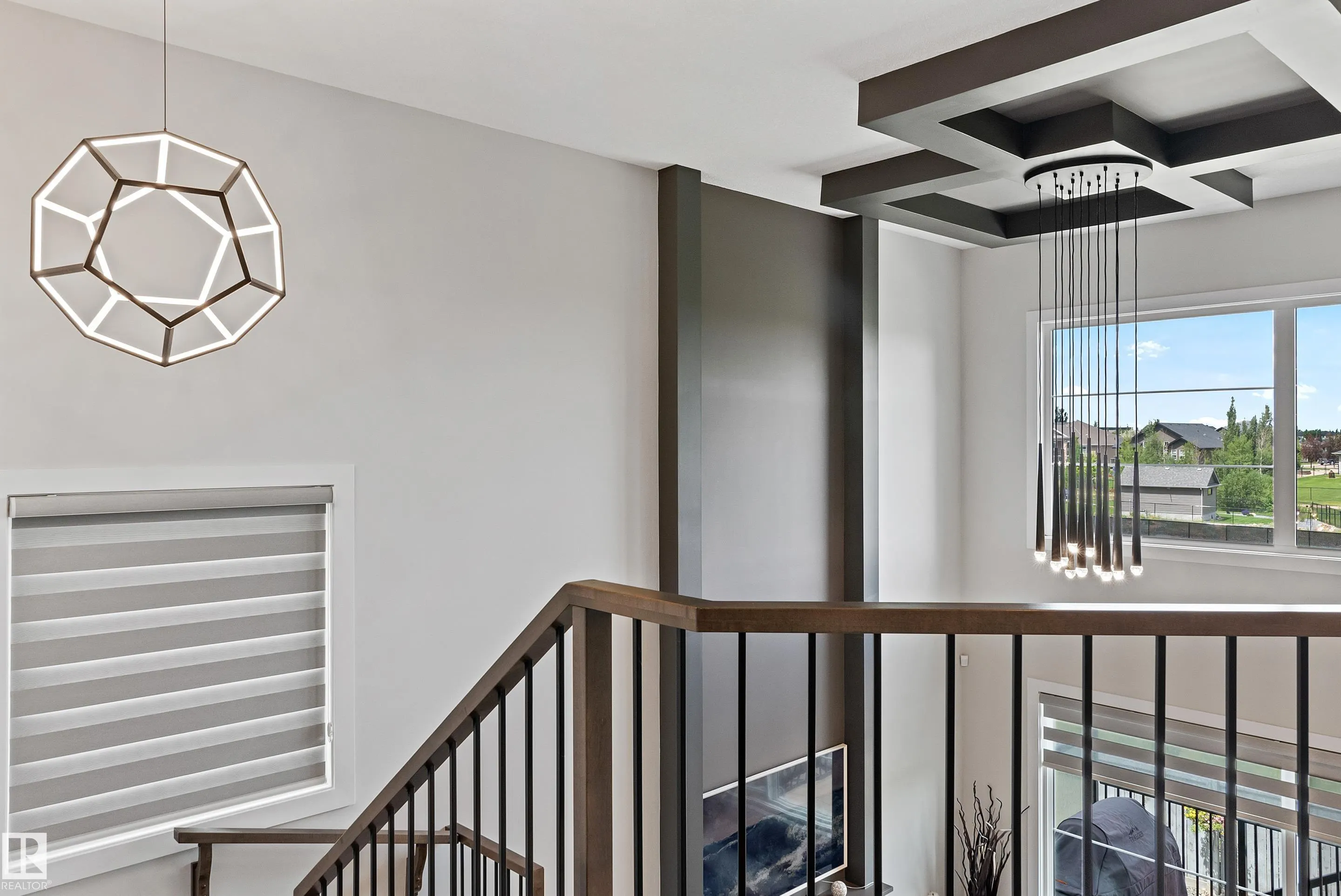 570 MEADOWVIEW Drive