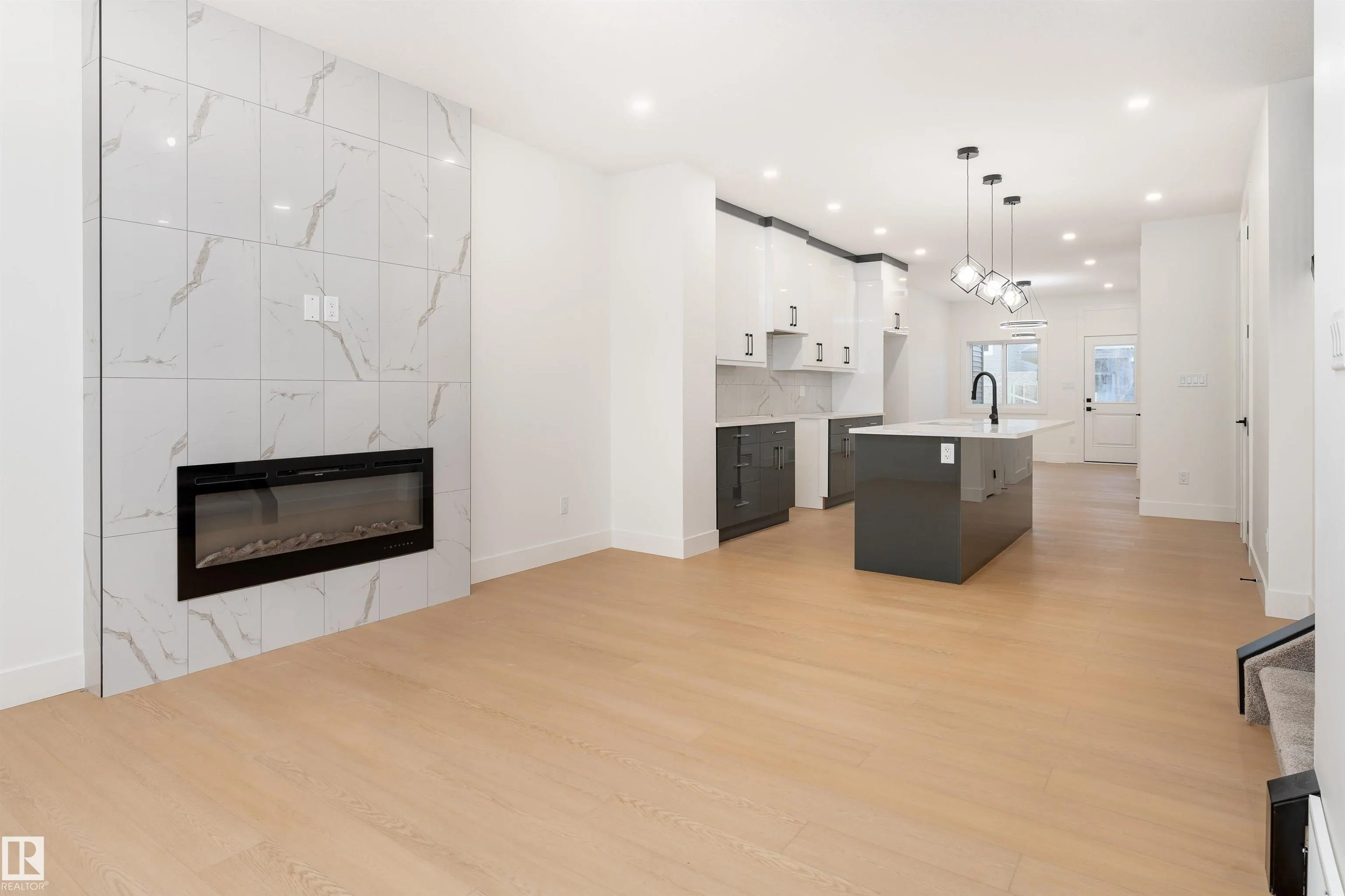 3105 Magpie Way