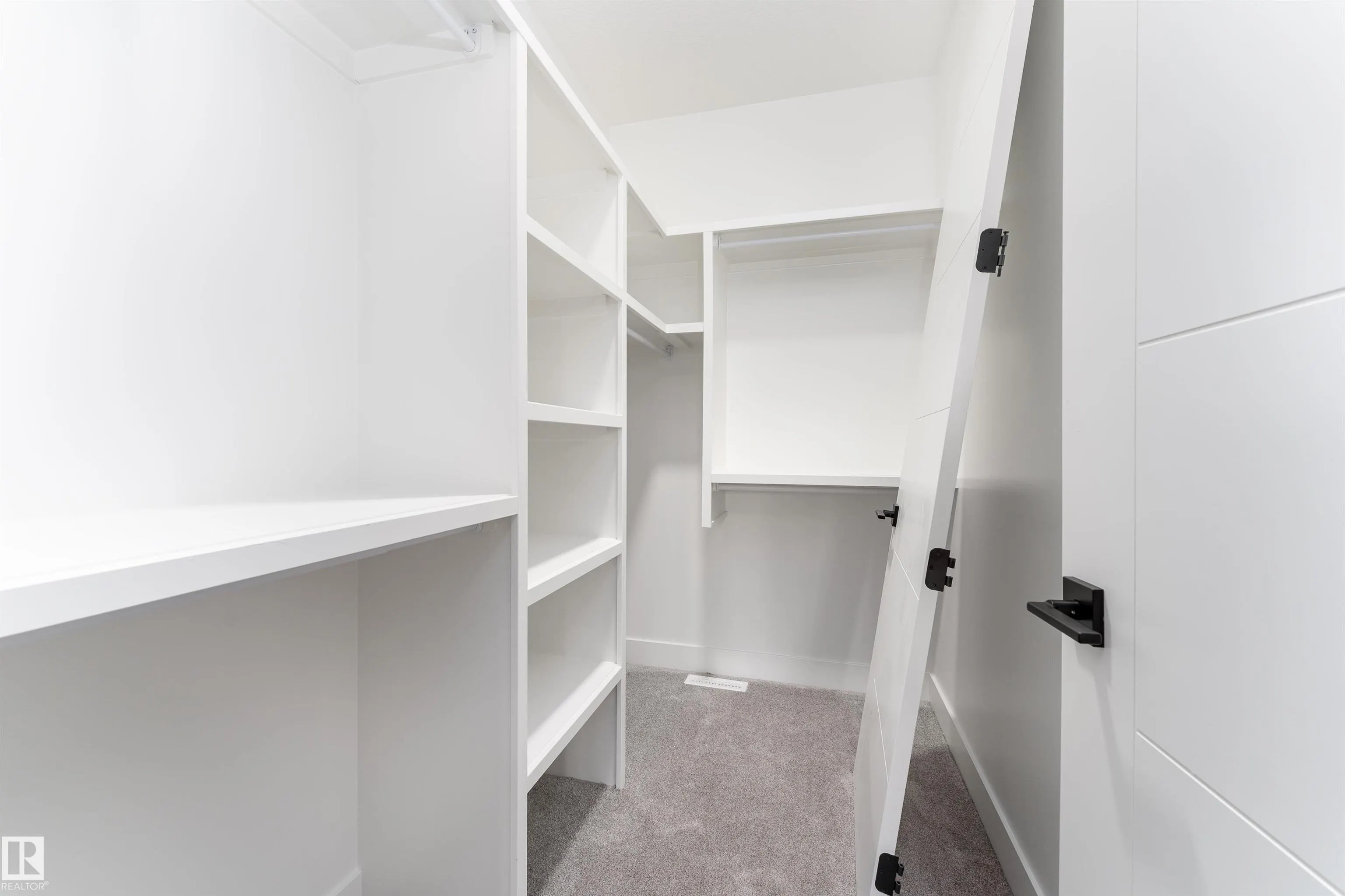 3105 Magpie Way