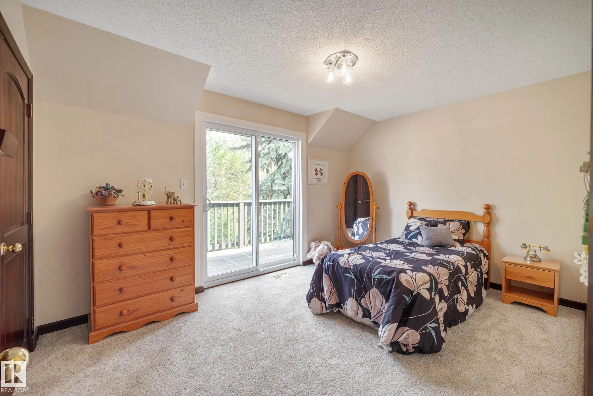 70 Viscount Crescent