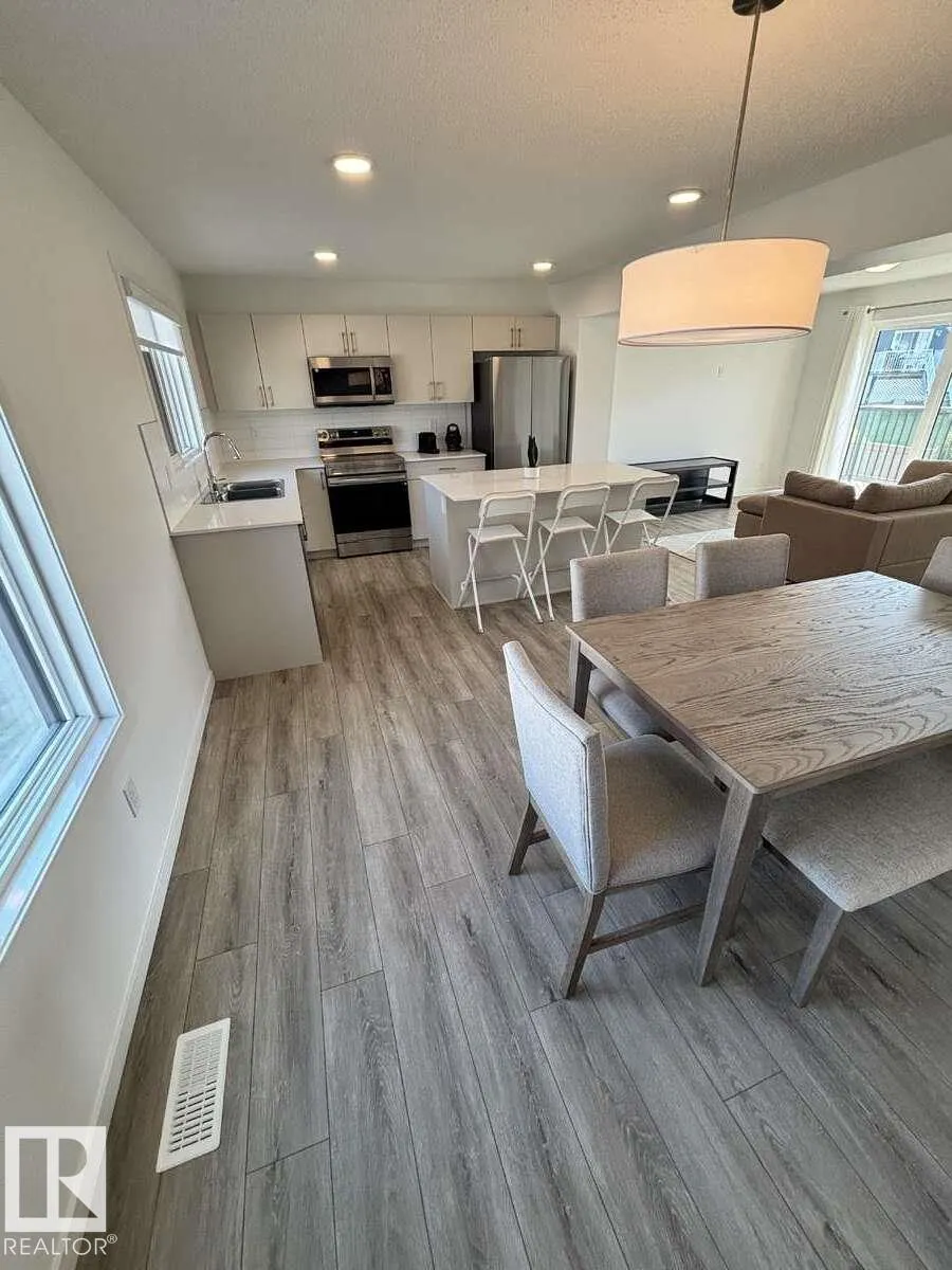 1025 Secord Promenade