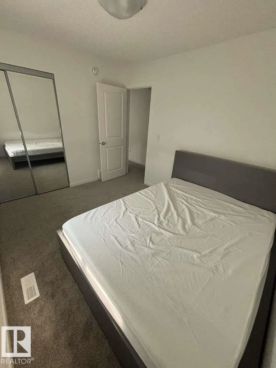 1025 Secord Promenade
