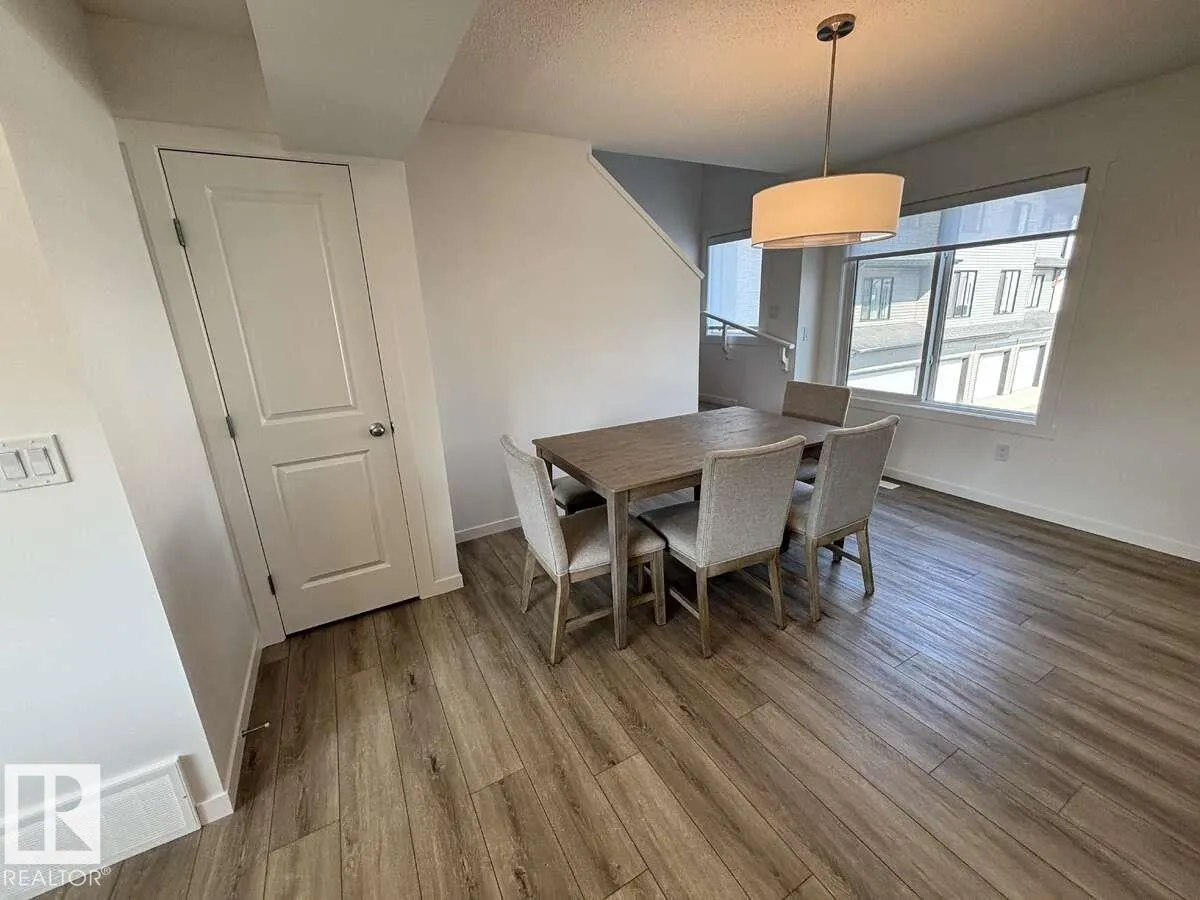 1025 Secord Promenade