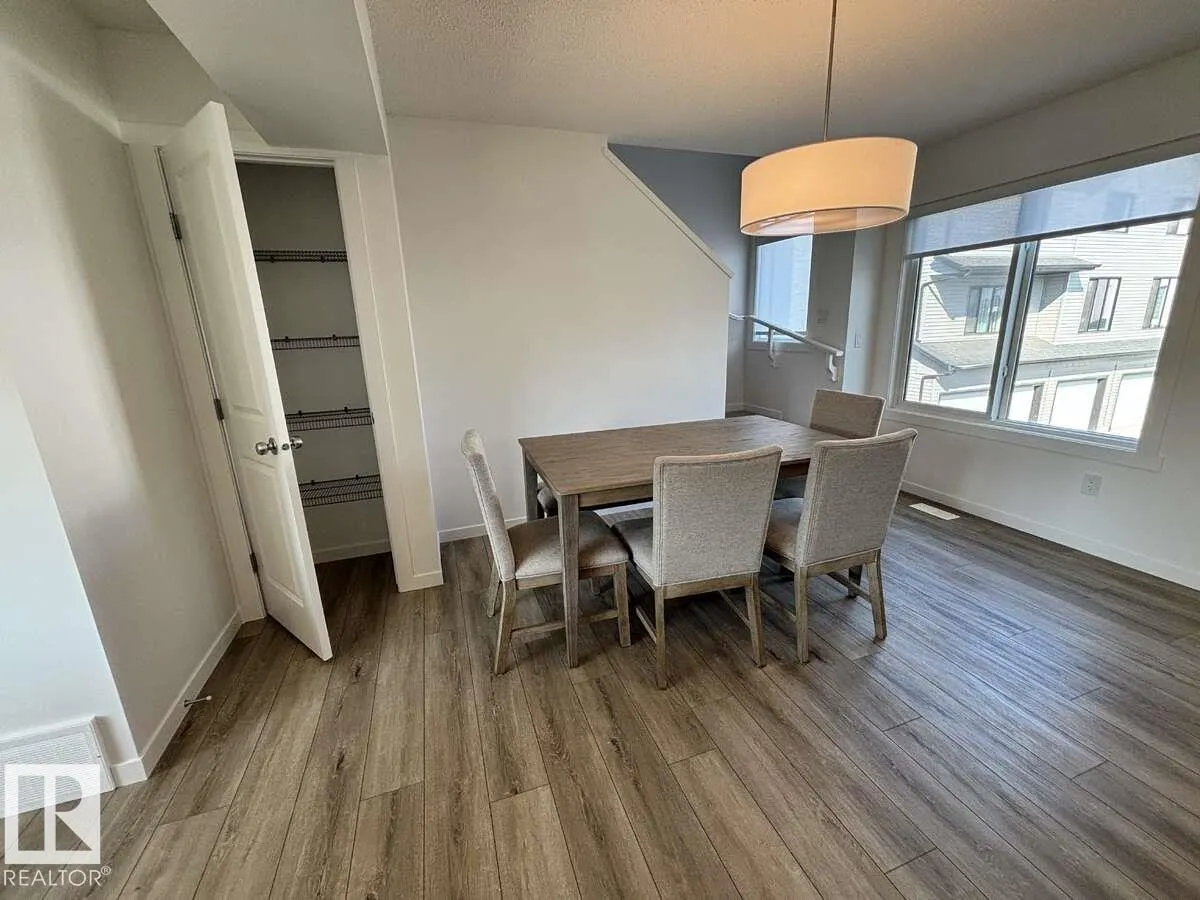 1025 Secord Promenade