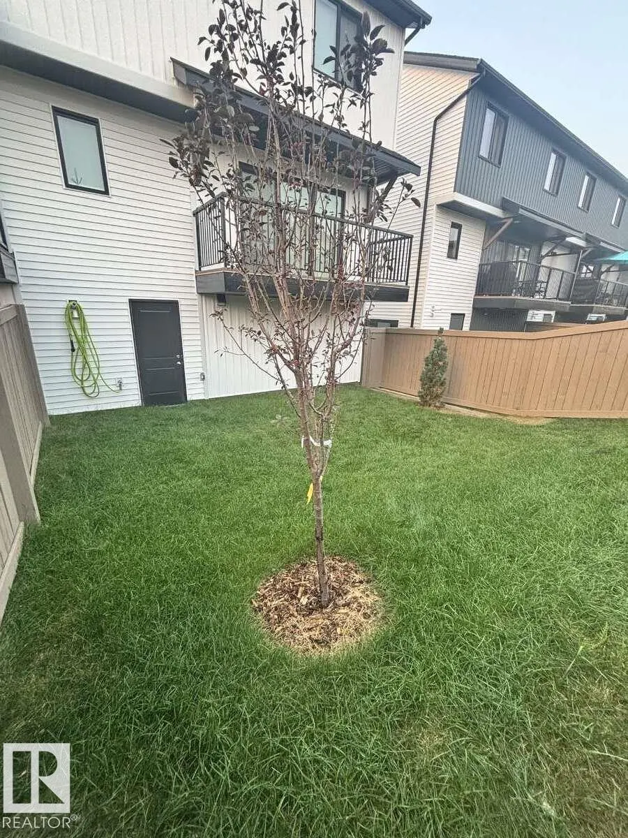 1025 Secord Promenade