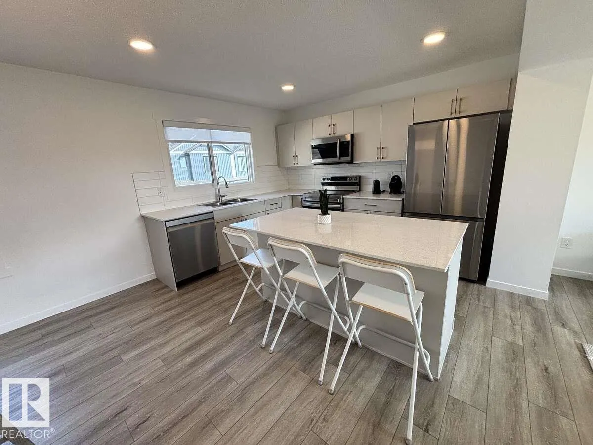 1025 Secord Promenade