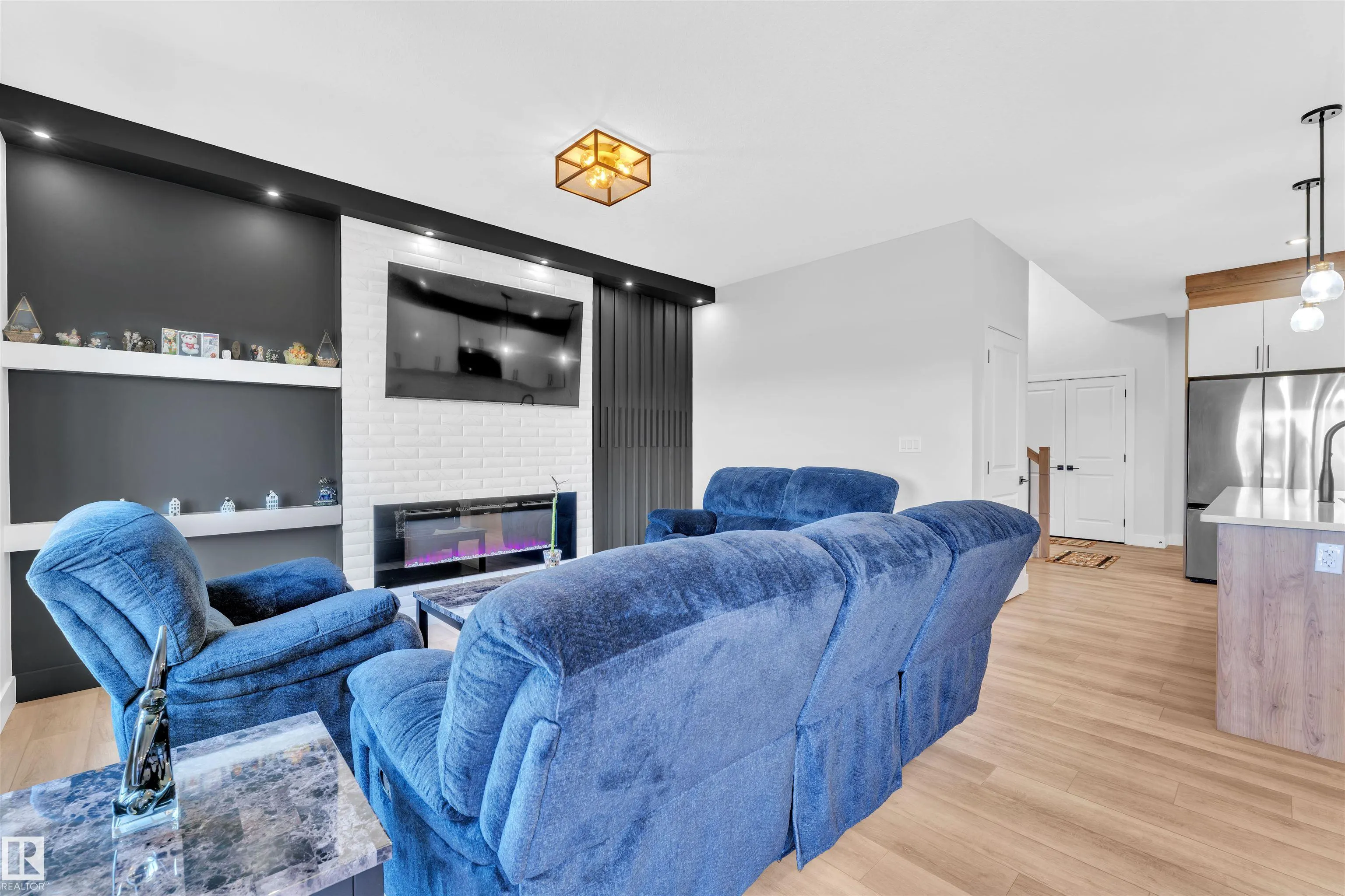 52 AMBERLEY Bay