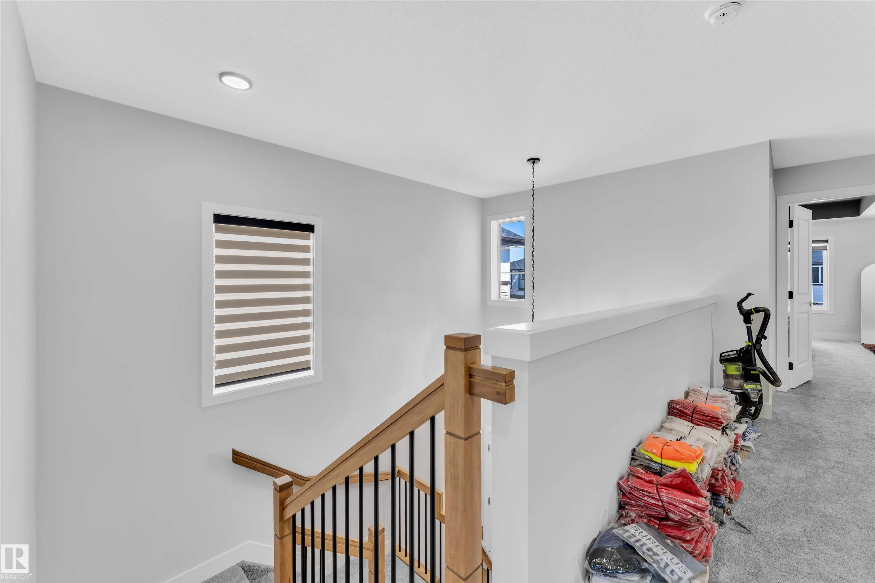 52 AMBERLEY Bay