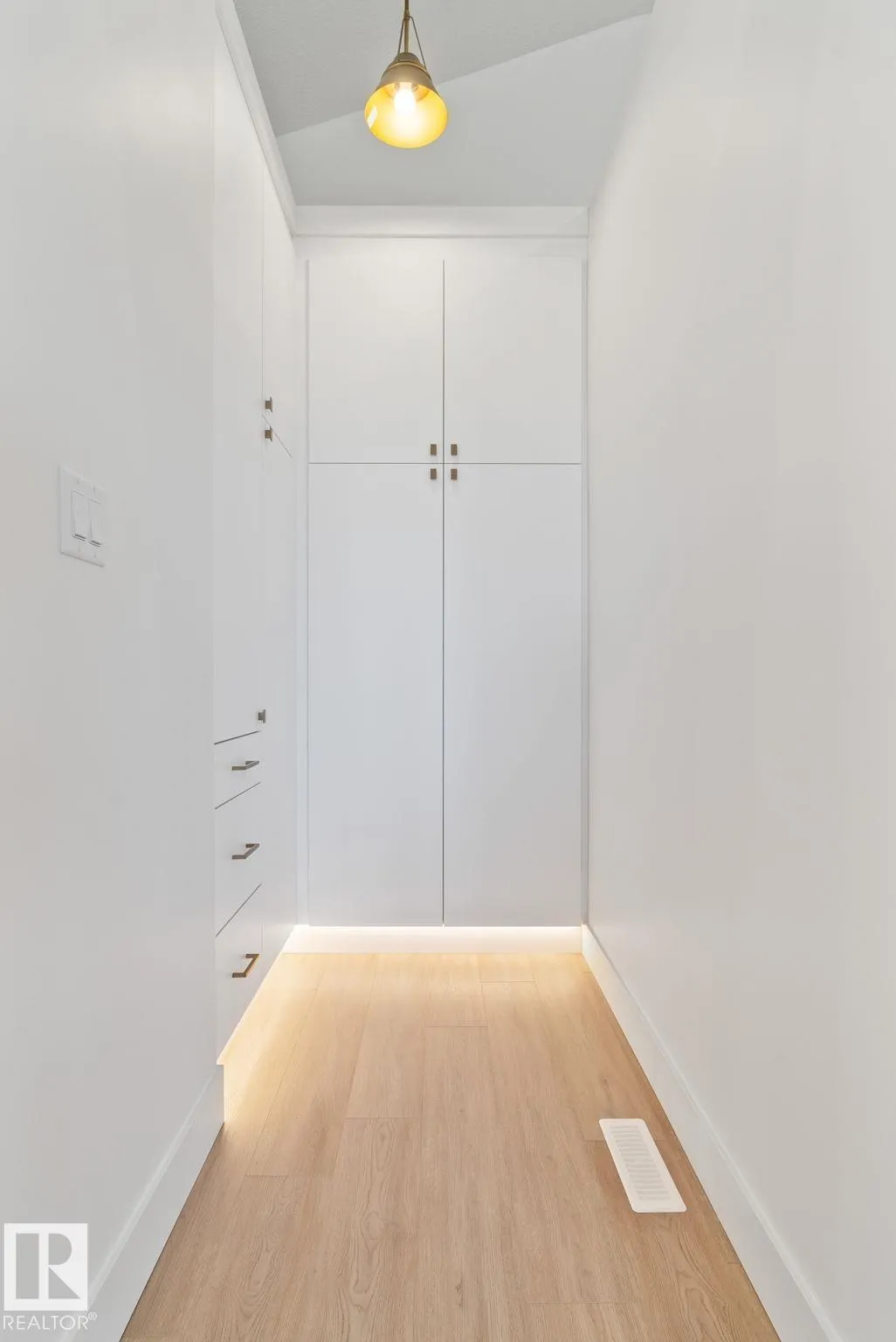 20908 128 Avenue