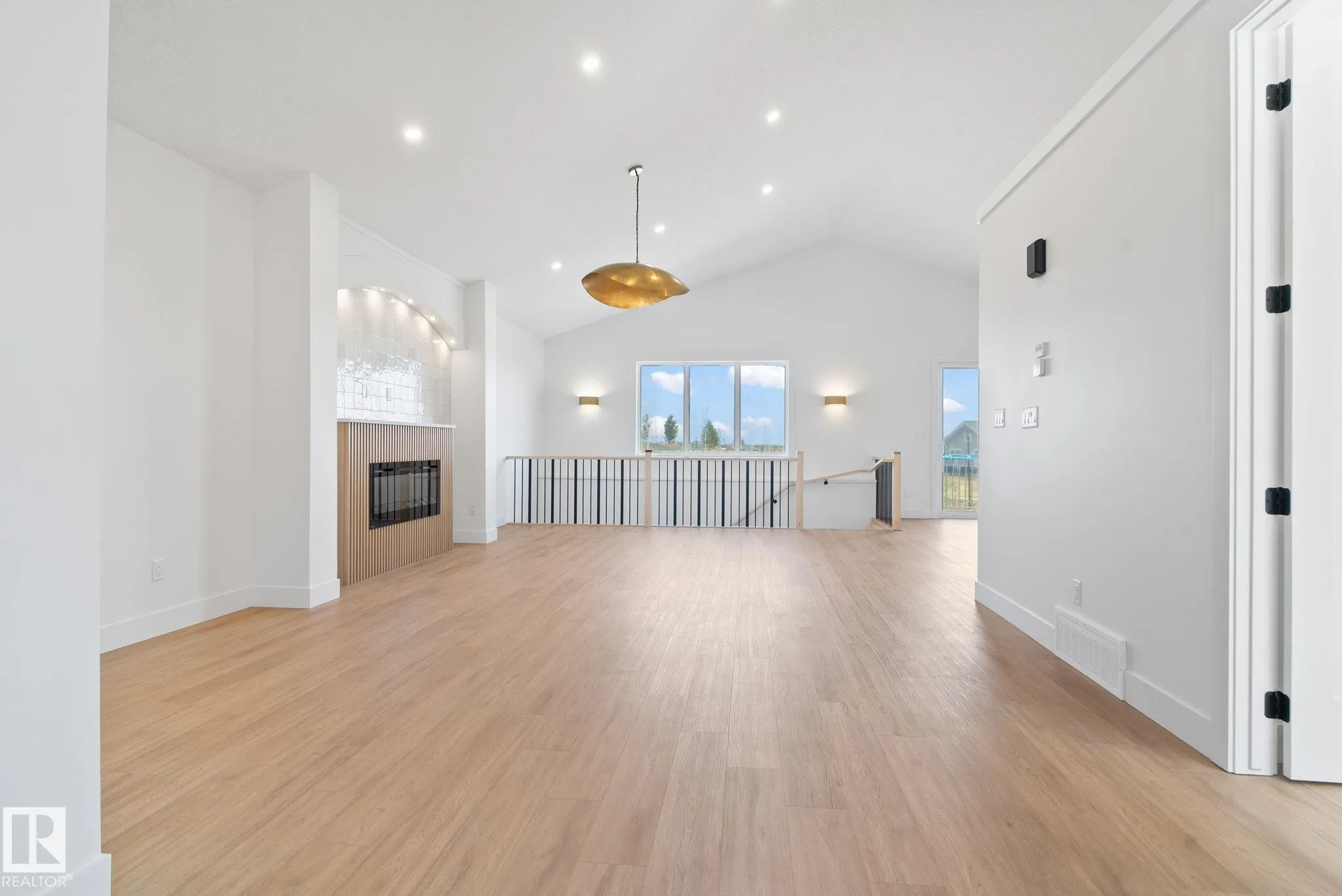 20908 128 Avenue