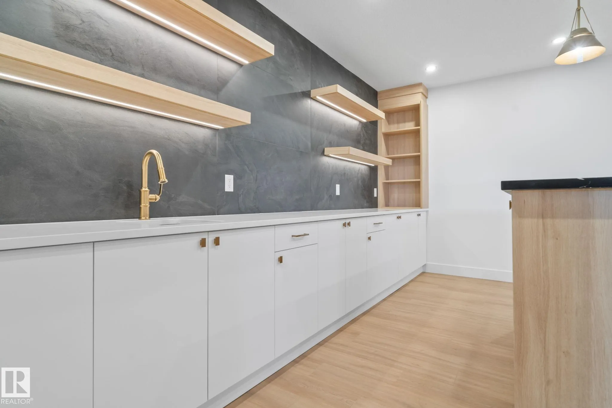 20908 128 Avenue