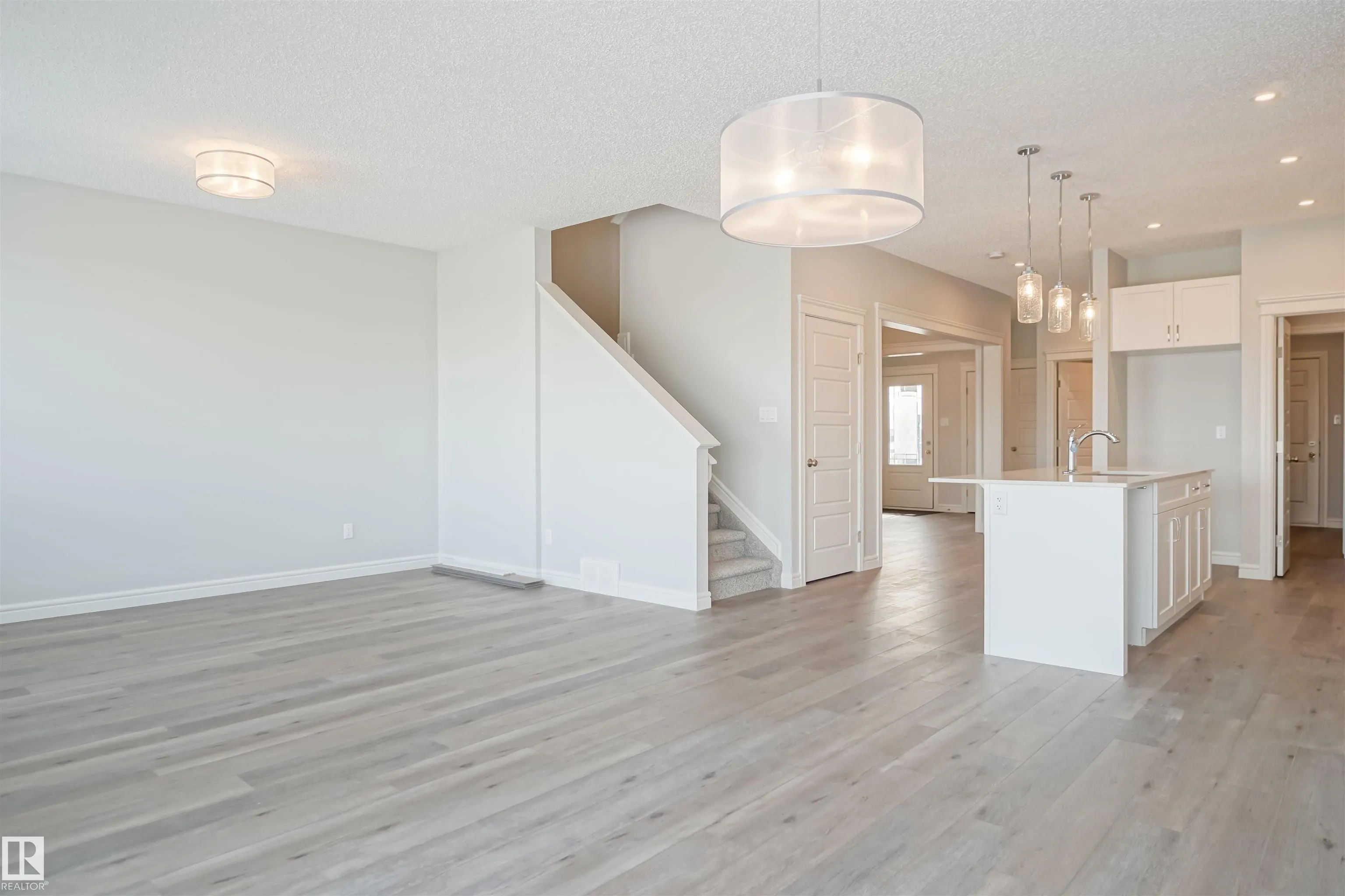9736 CARSON Place