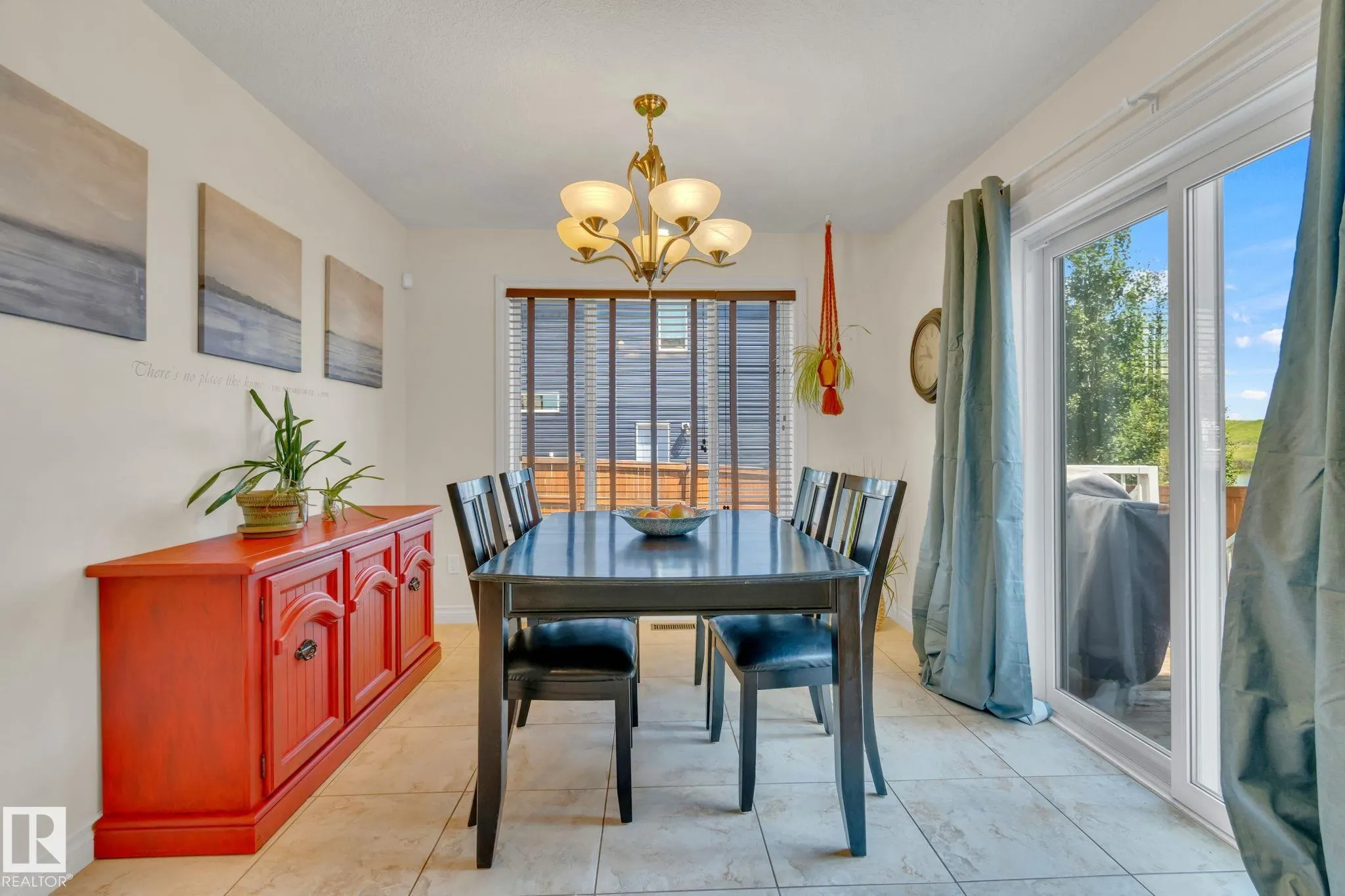 77 LAKEWOOD Boulevard