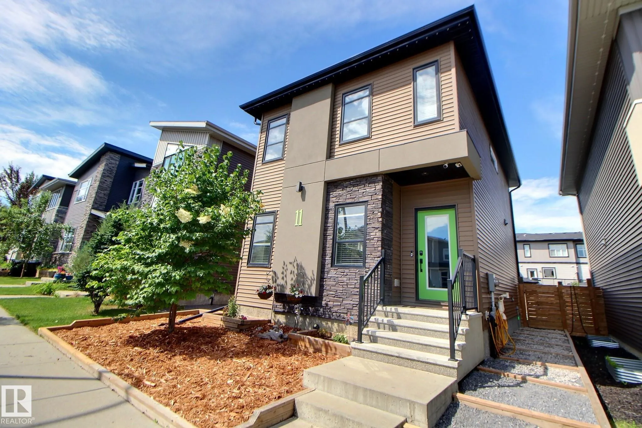 11 KENTON Way