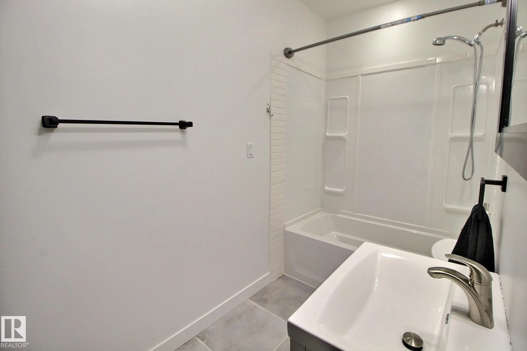 11 KENTON Way