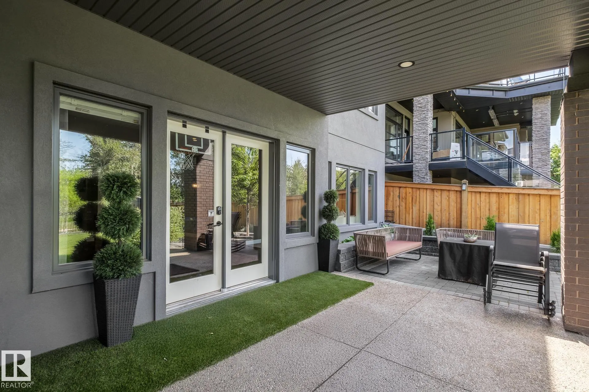 699 HOWATT Drive