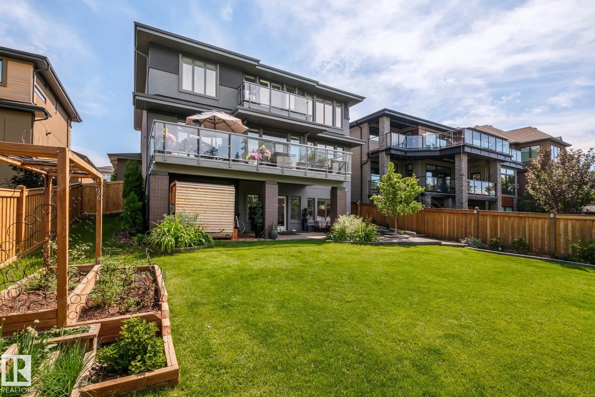 699 HOWATT Drive