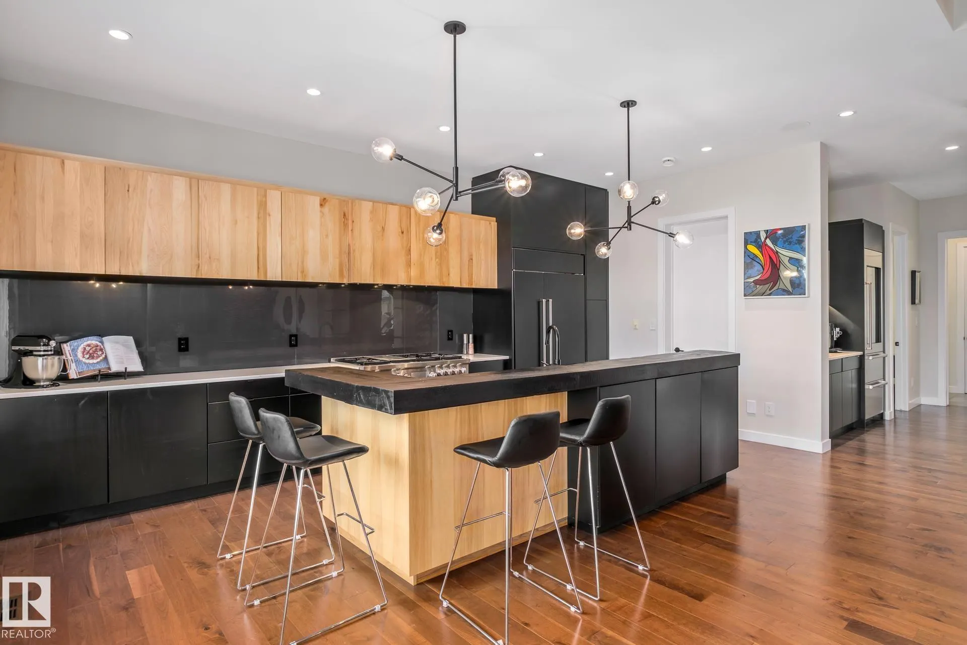 699 HOWATT Drive