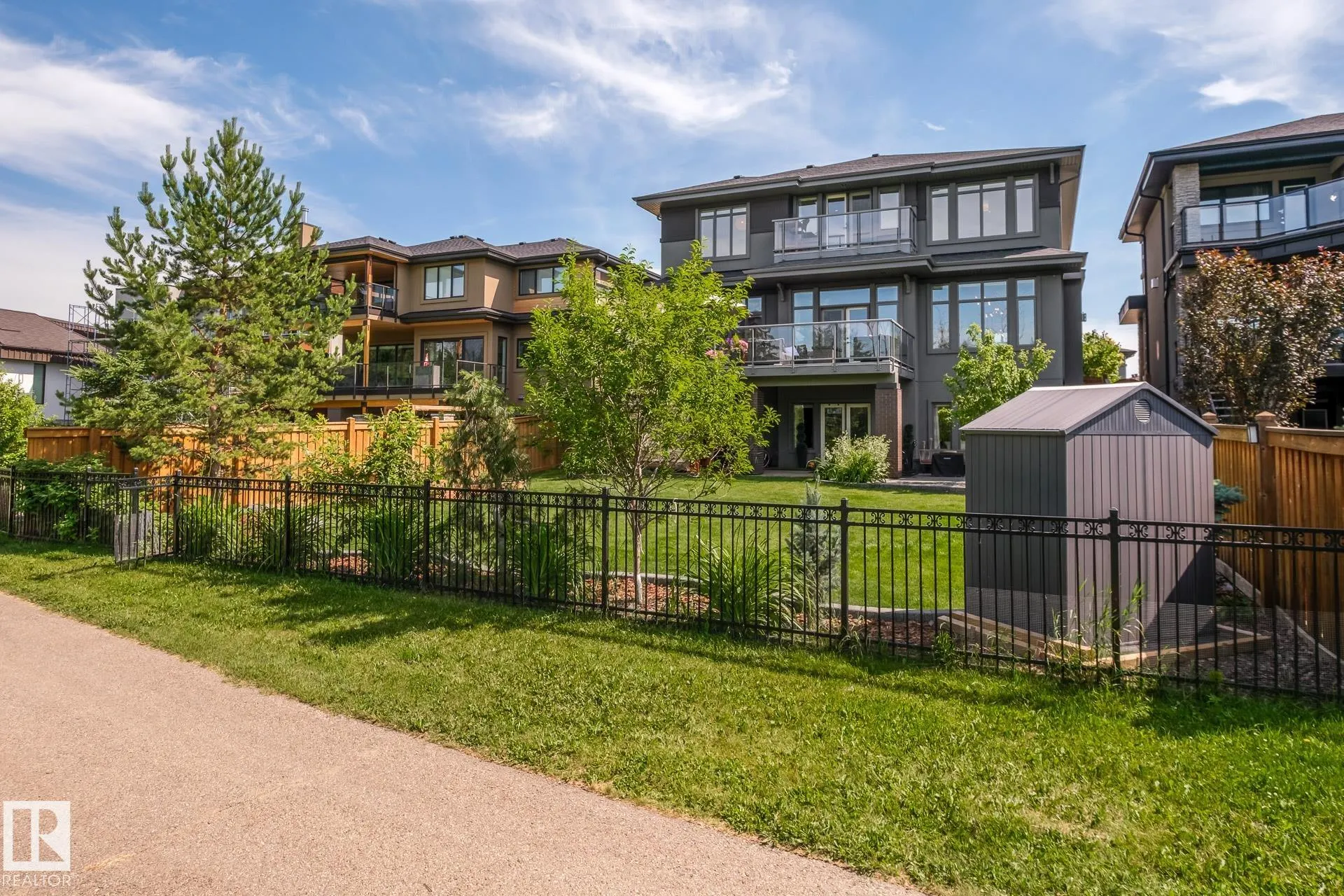 699 HOWATT Drive