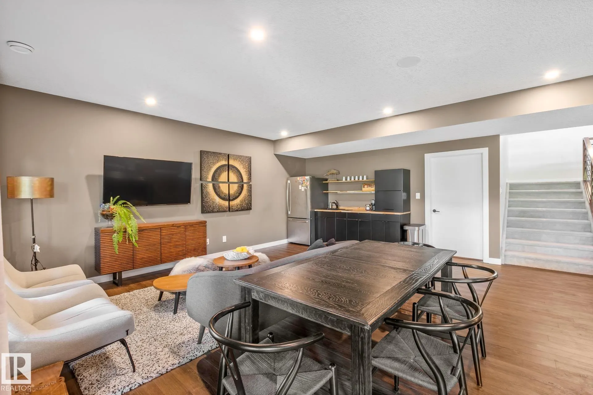 699 HOWATT Drive