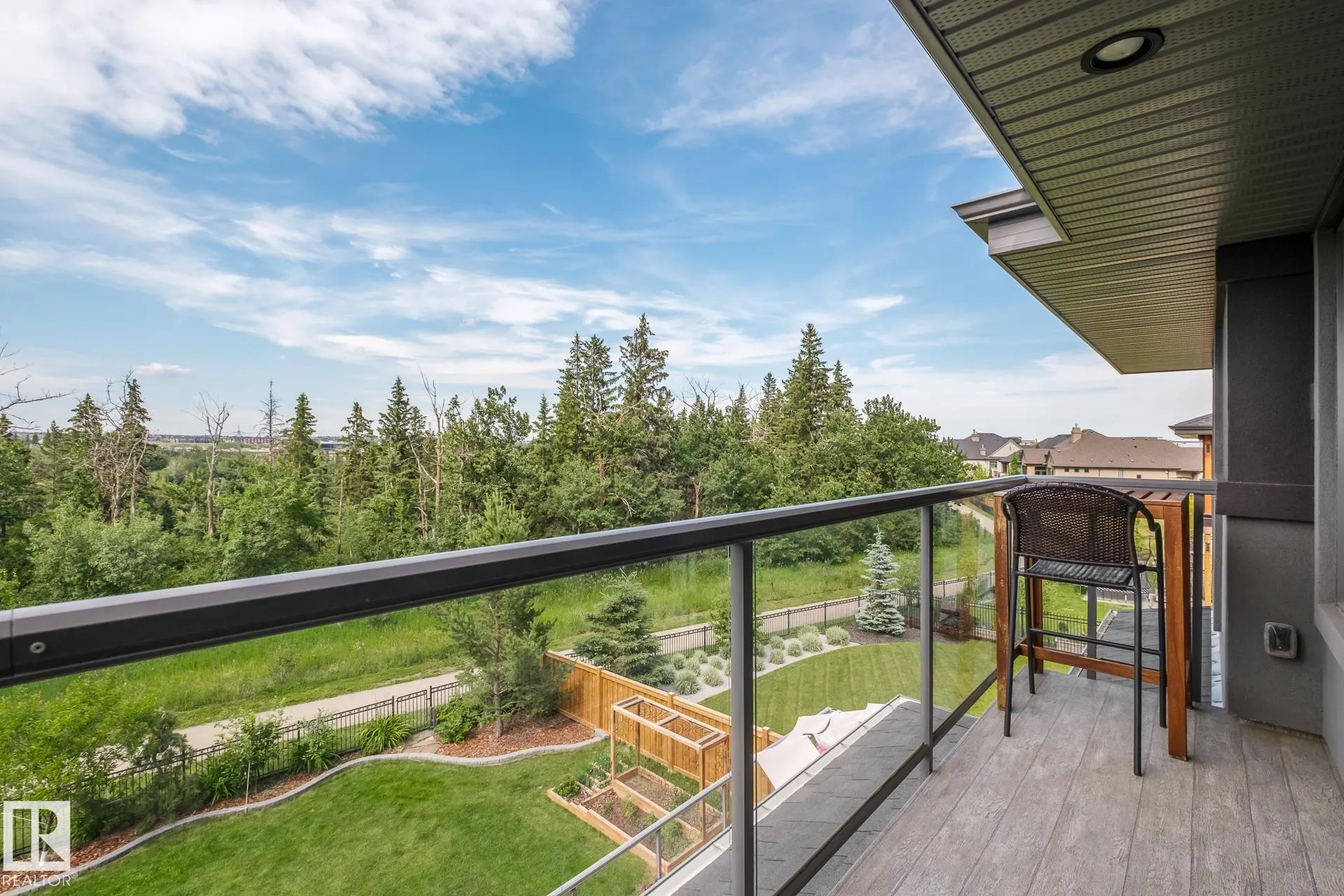 699 HOWATT Drive