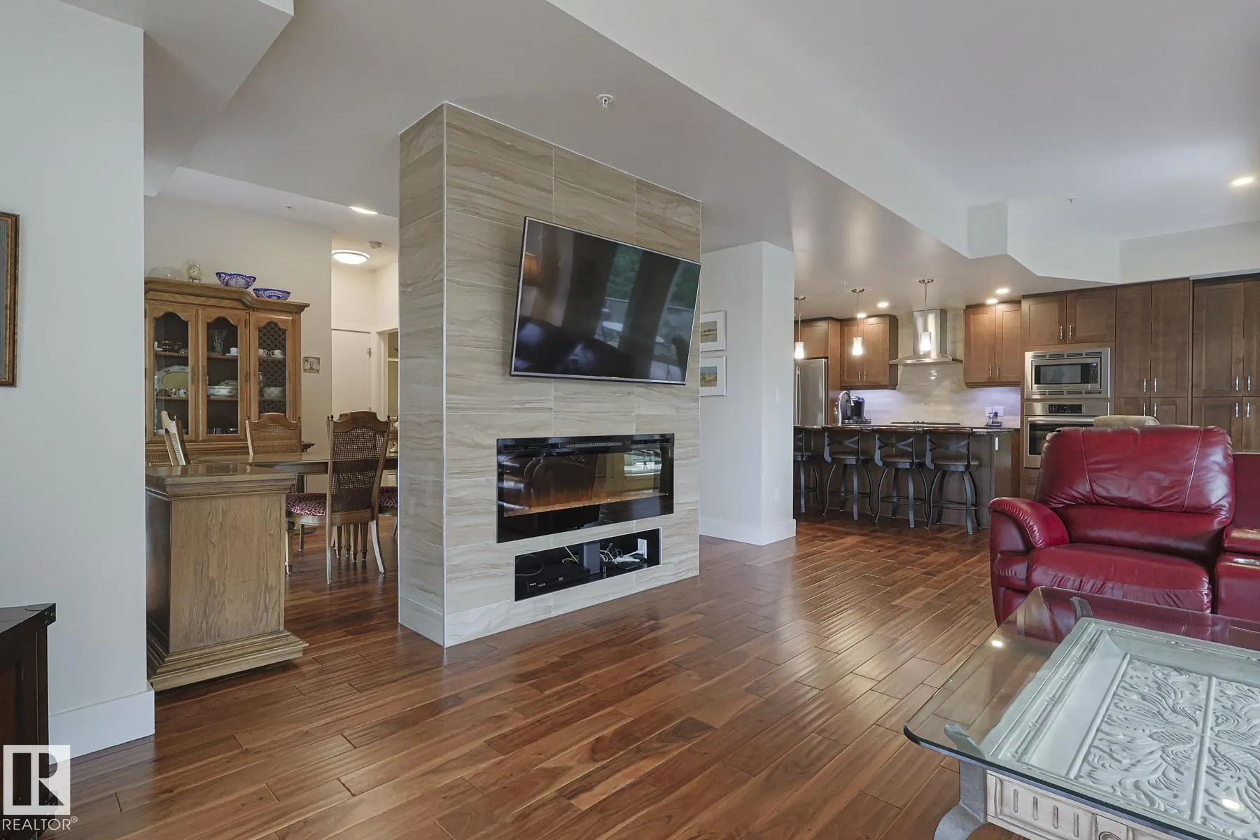 200 Bellerose Drive