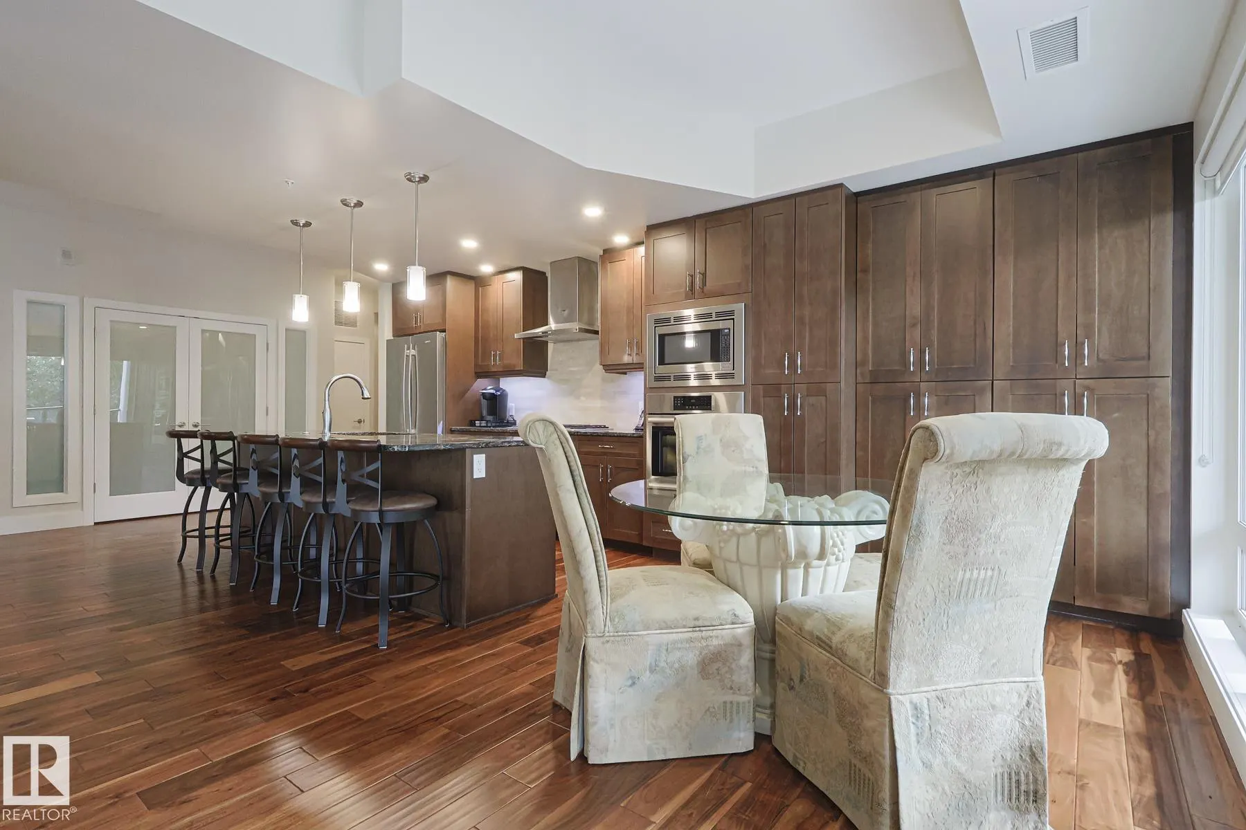 200 Bellerose Drive