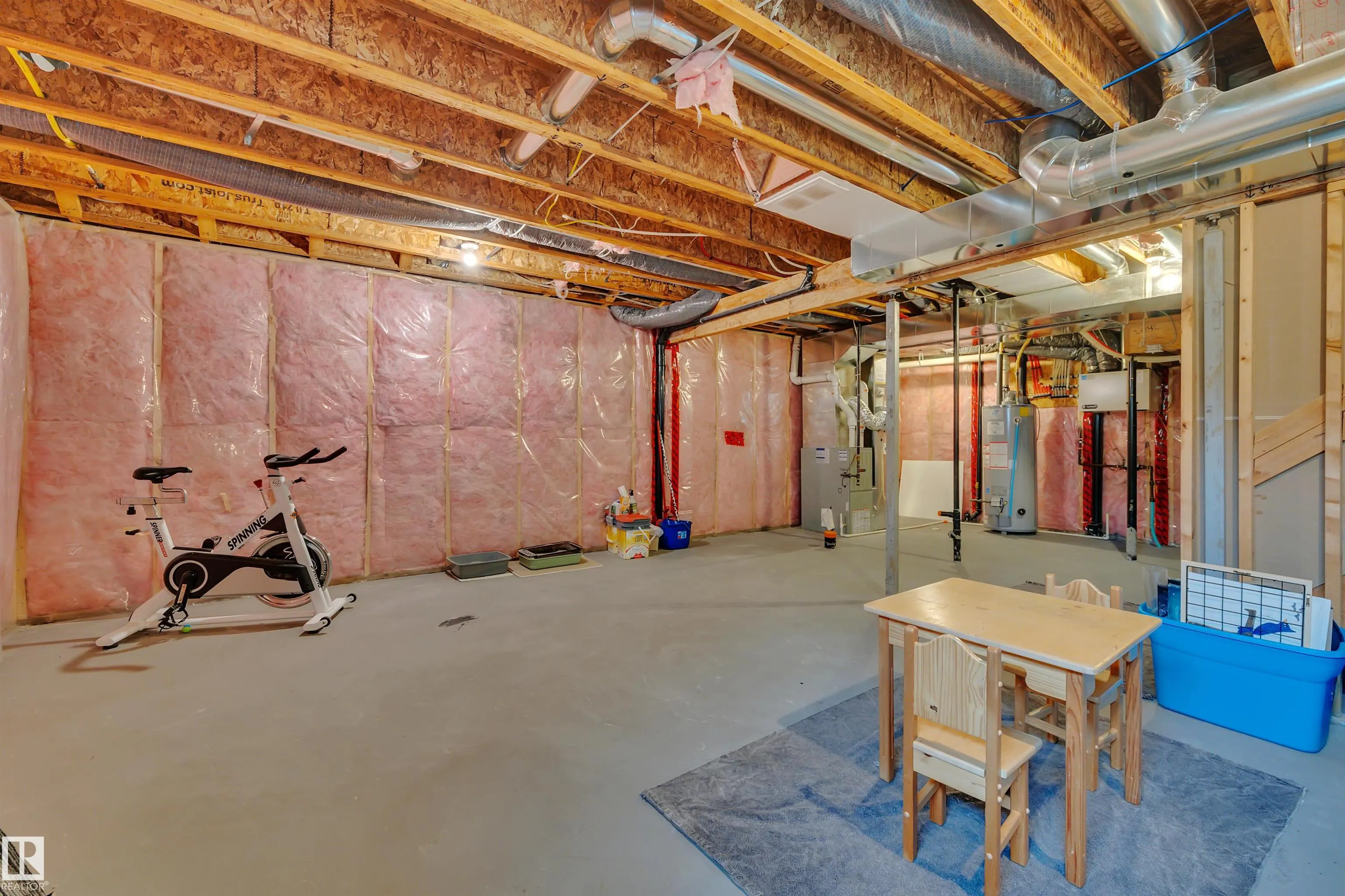 14 ROLSTON Close
