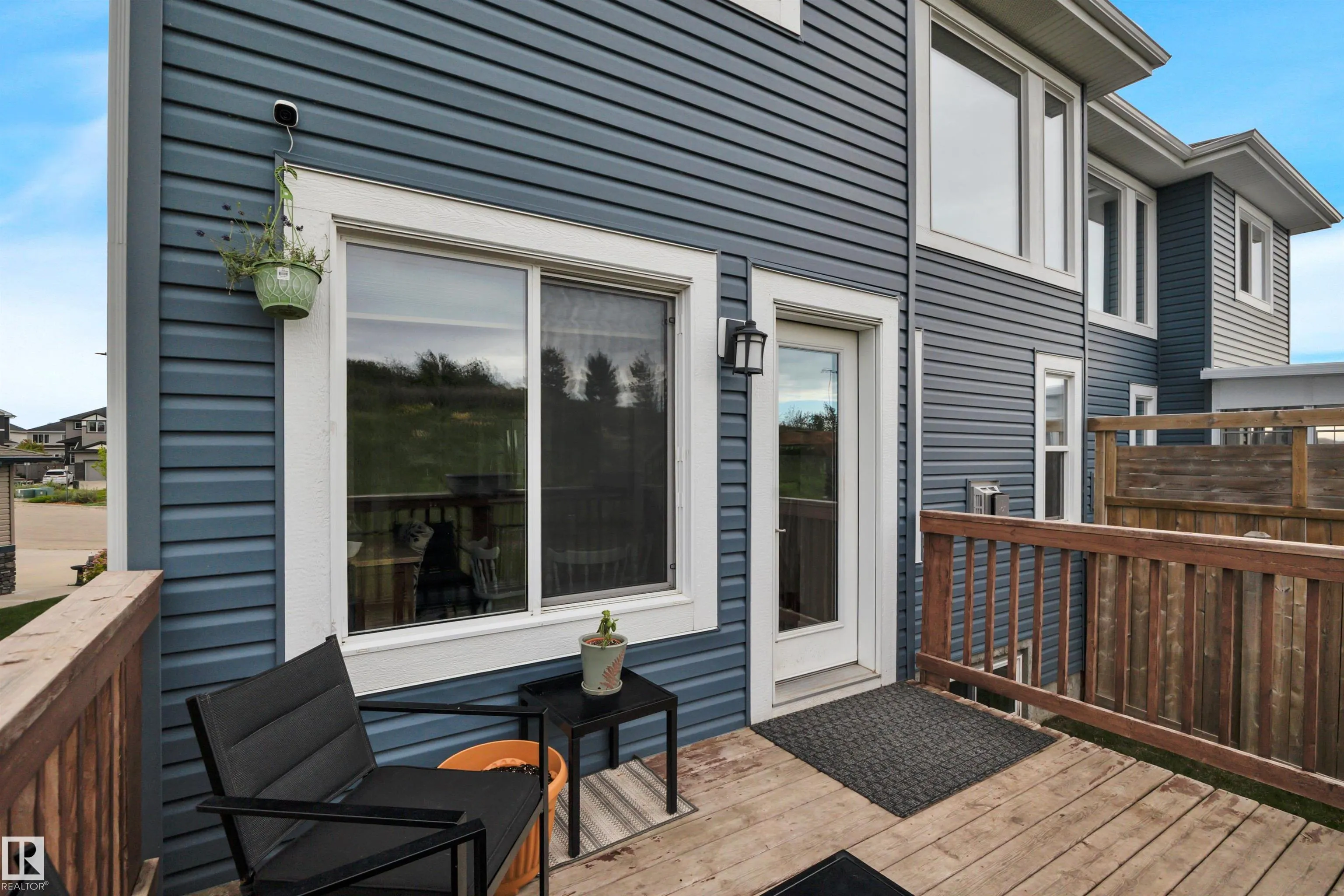 14 ROLSTON Close