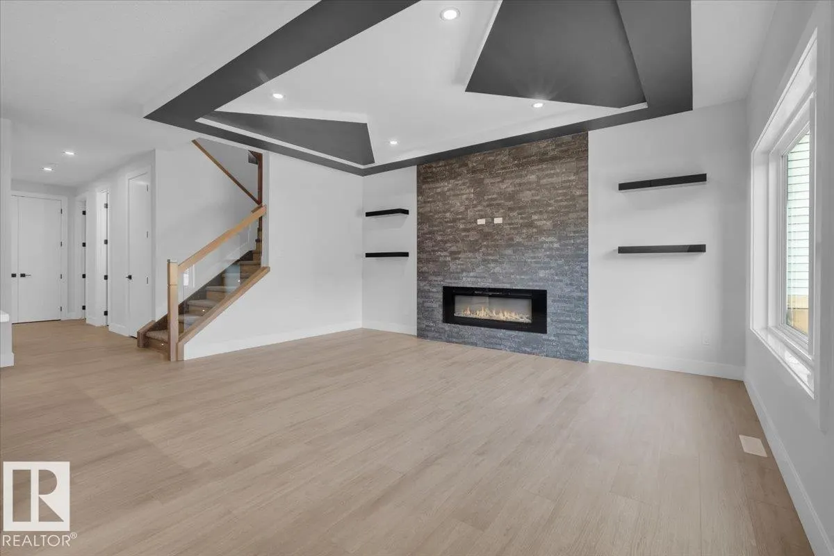 63 WAVERLY Way