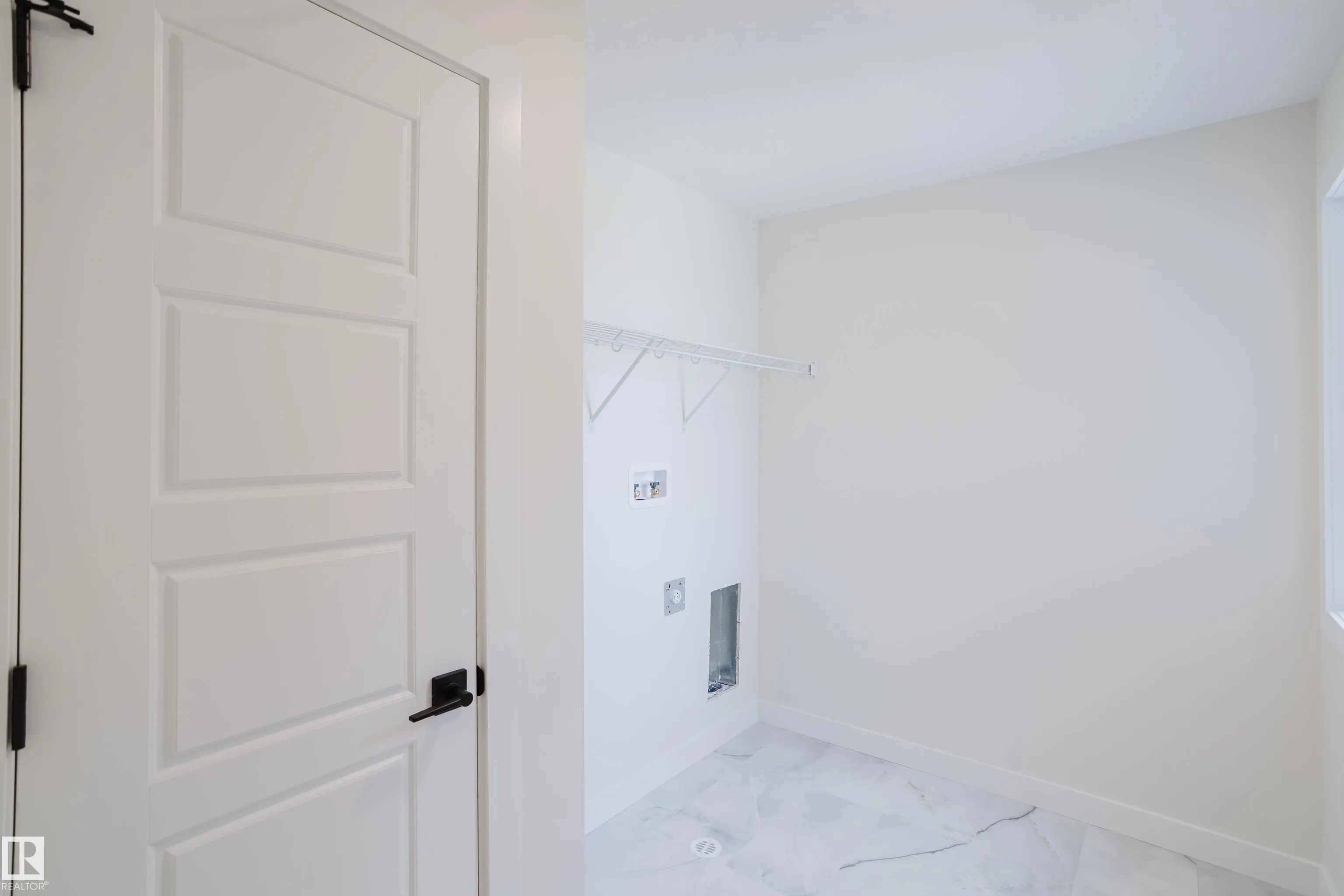 143 Catria Point(e)