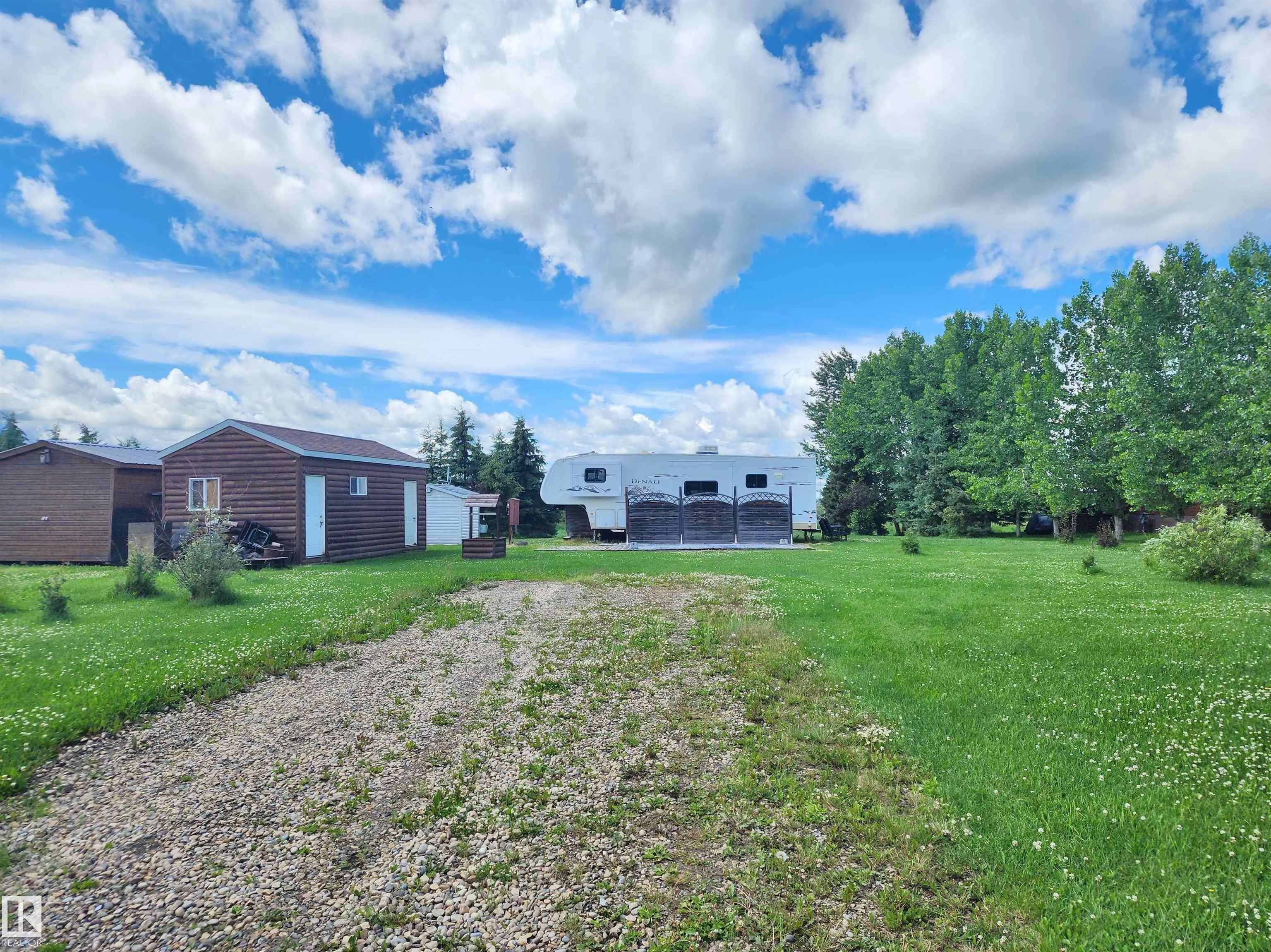 461032 HWY 13