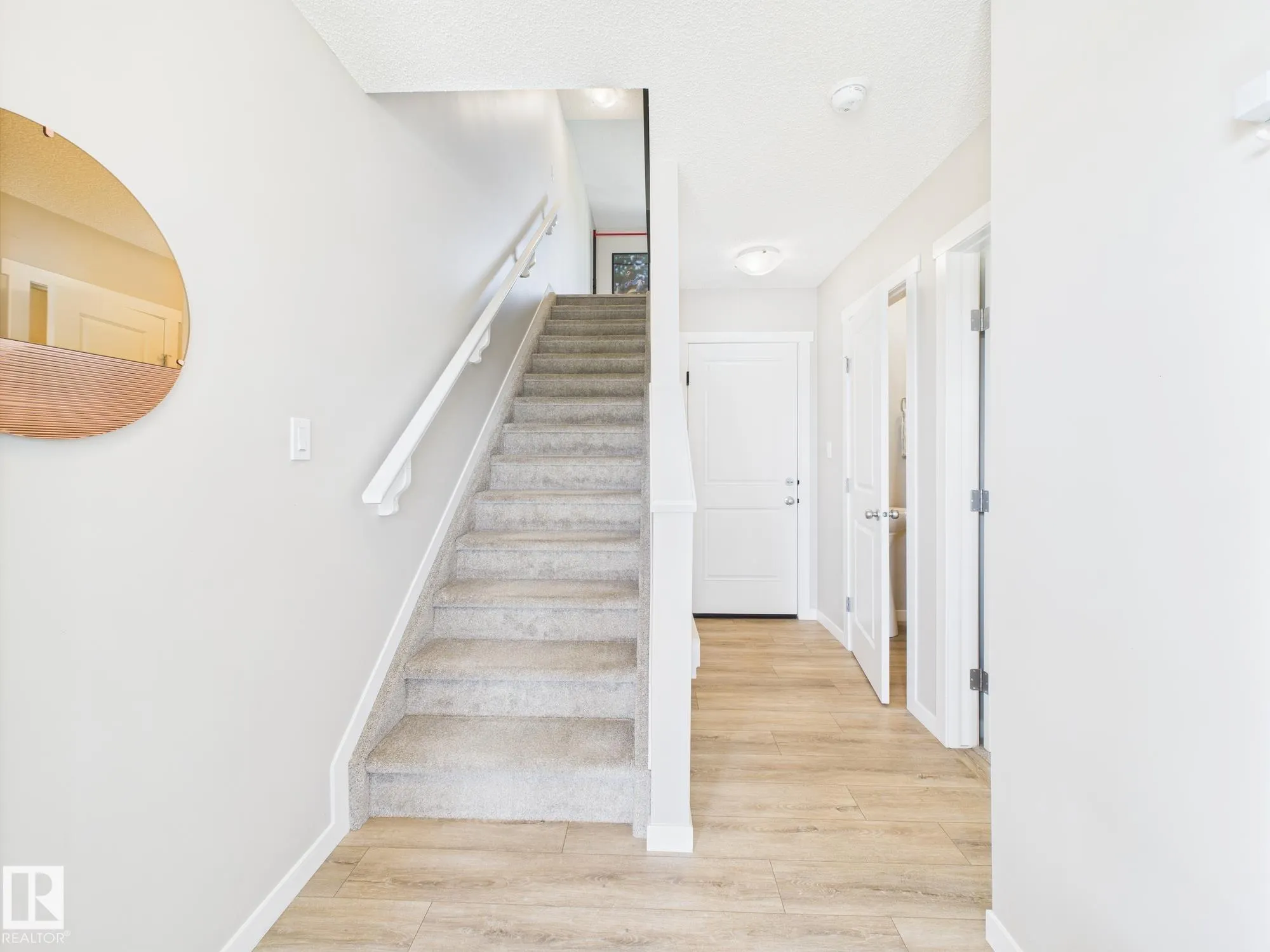 26 JENSEN Gate