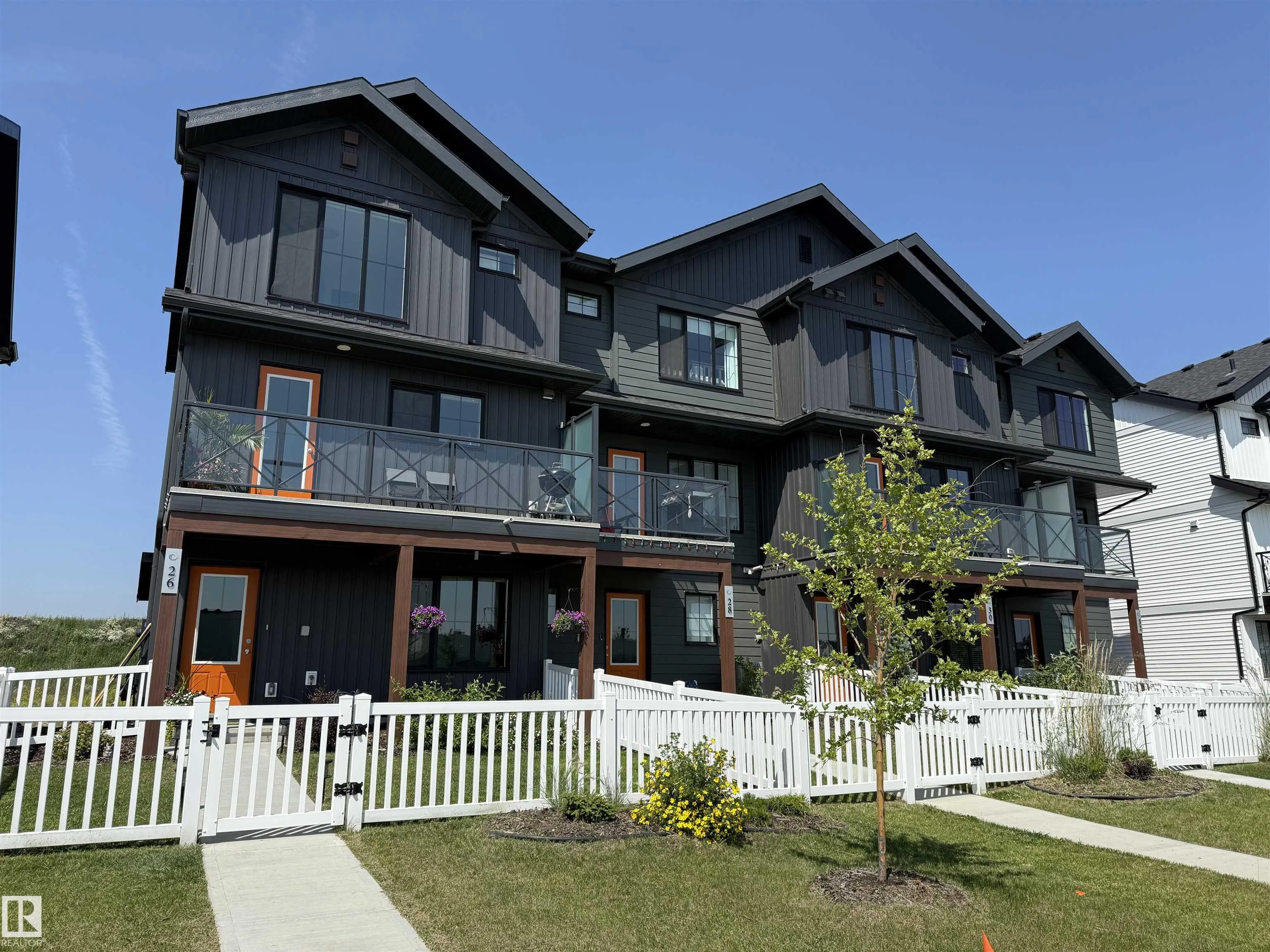 26 JENSEN Gate