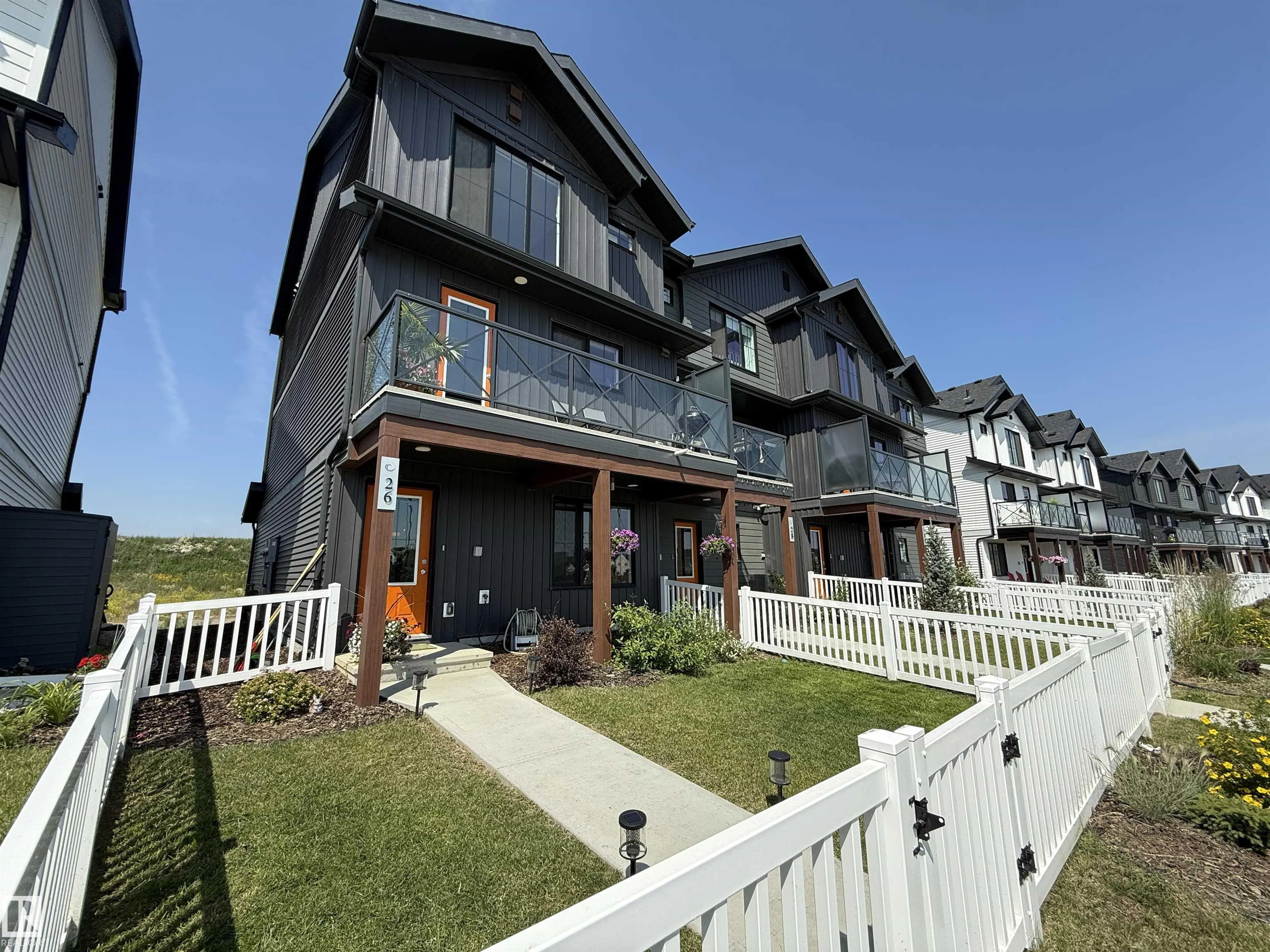 26 JENSEN Gate
