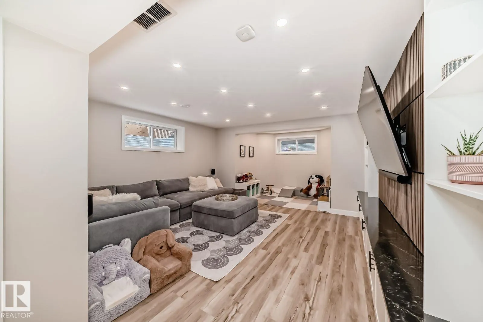 220 FOXTAIL Way
