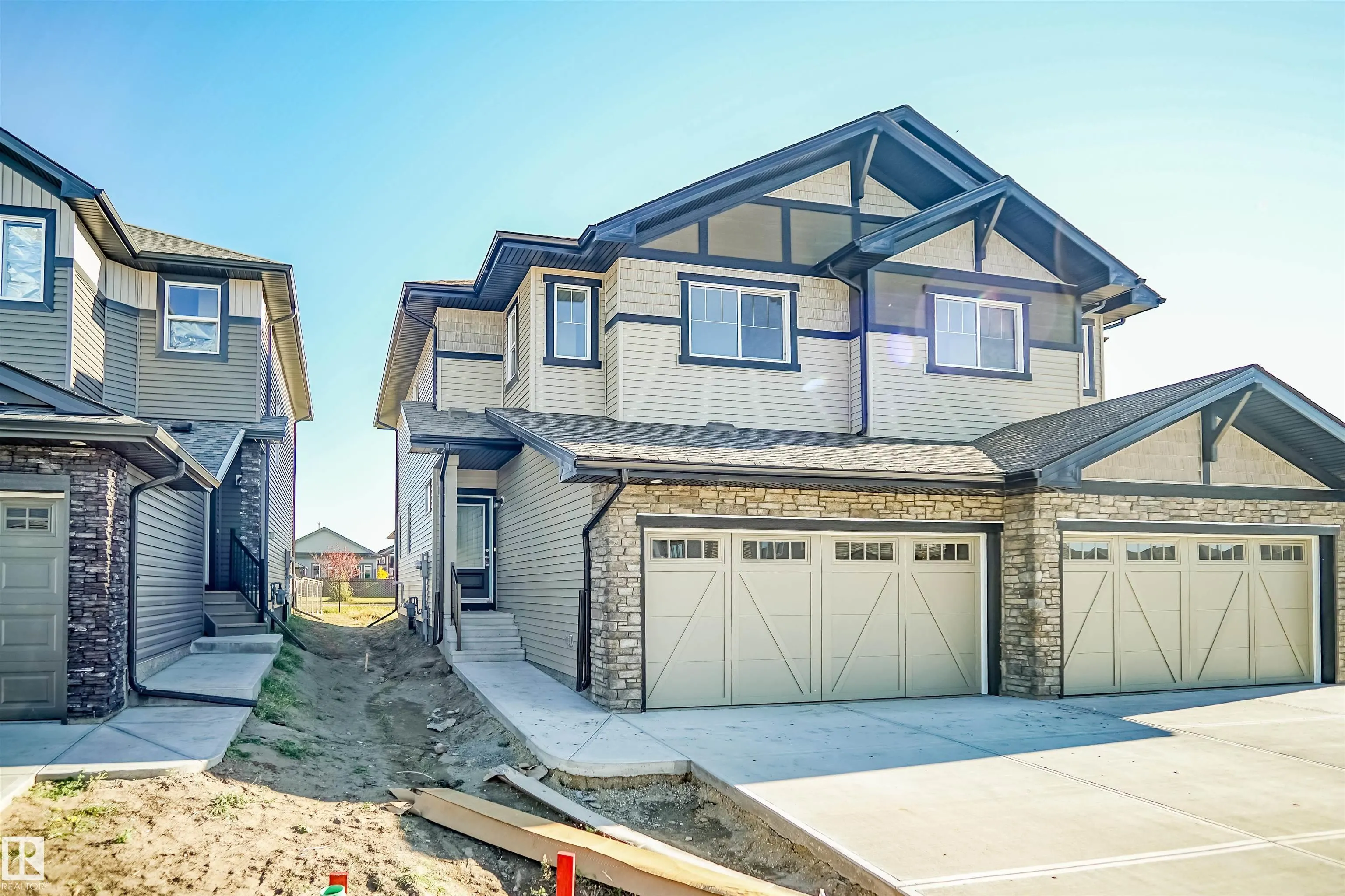 8899 Carson Way