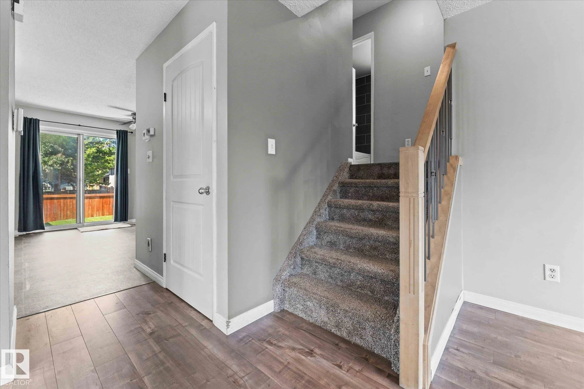 33 Westglen Crescent
