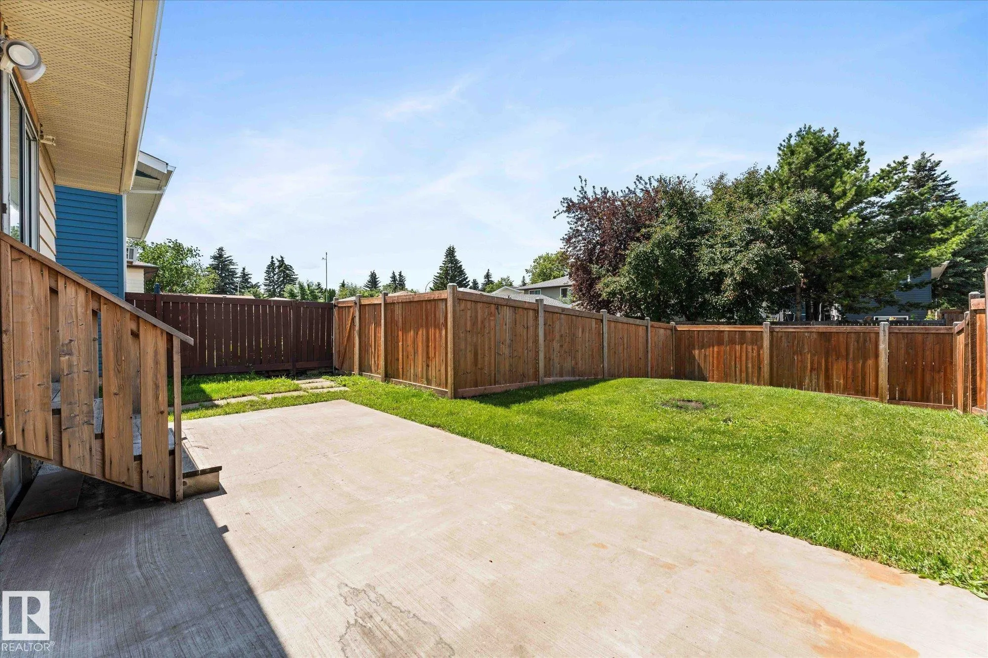33 Westglen Crescent
