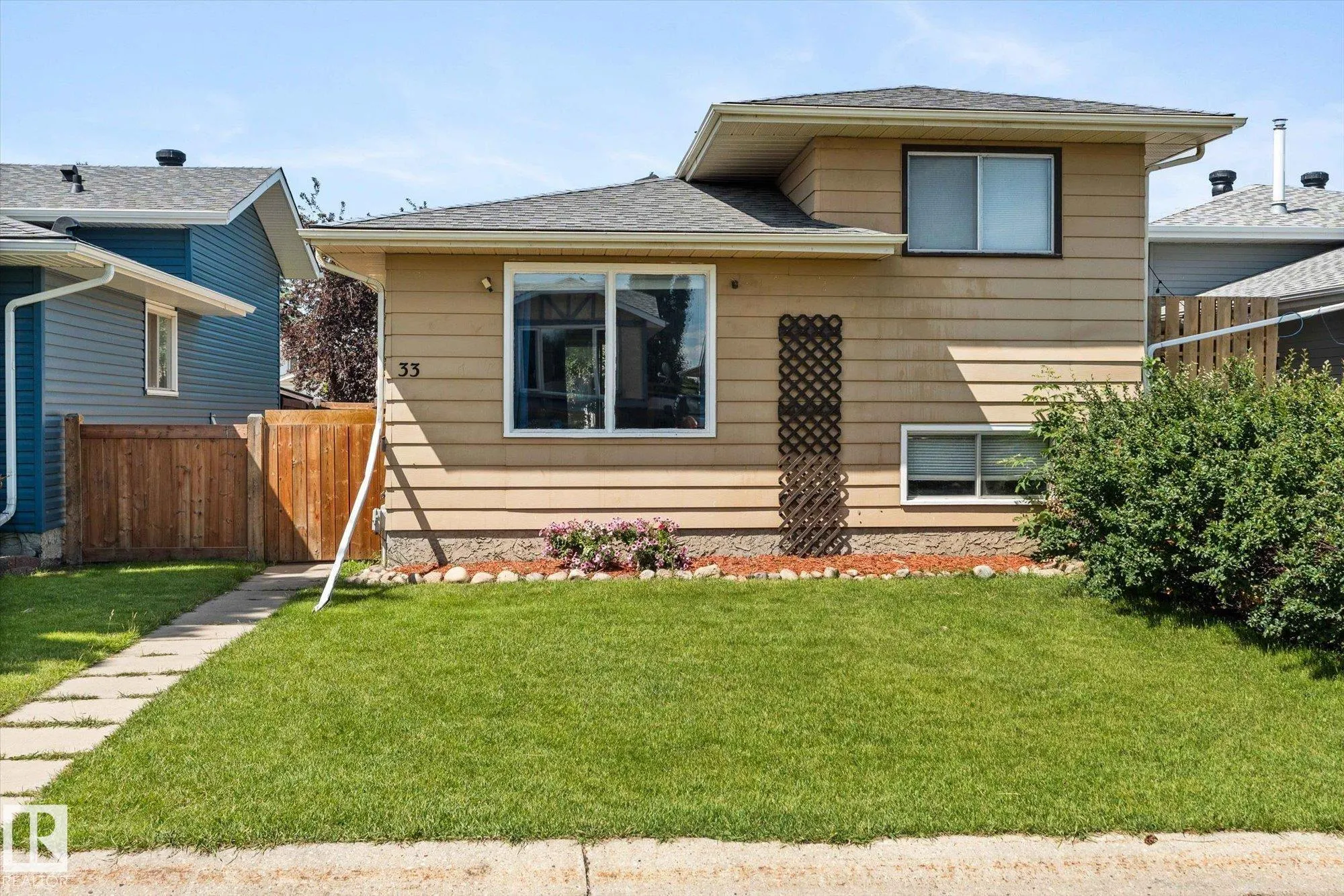 33 Westglen Crescent