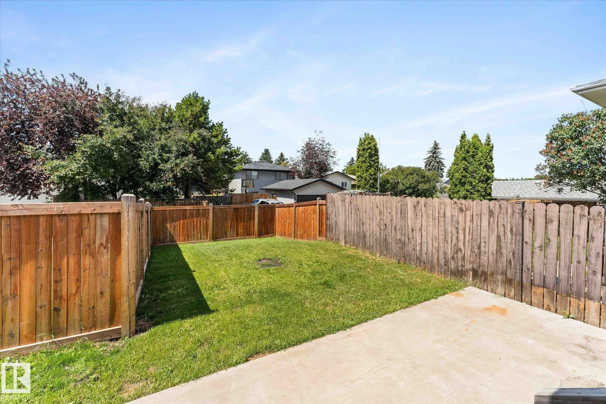 33 Westglen Crescent