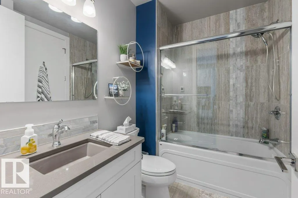 200 BELLEROSE Drive
