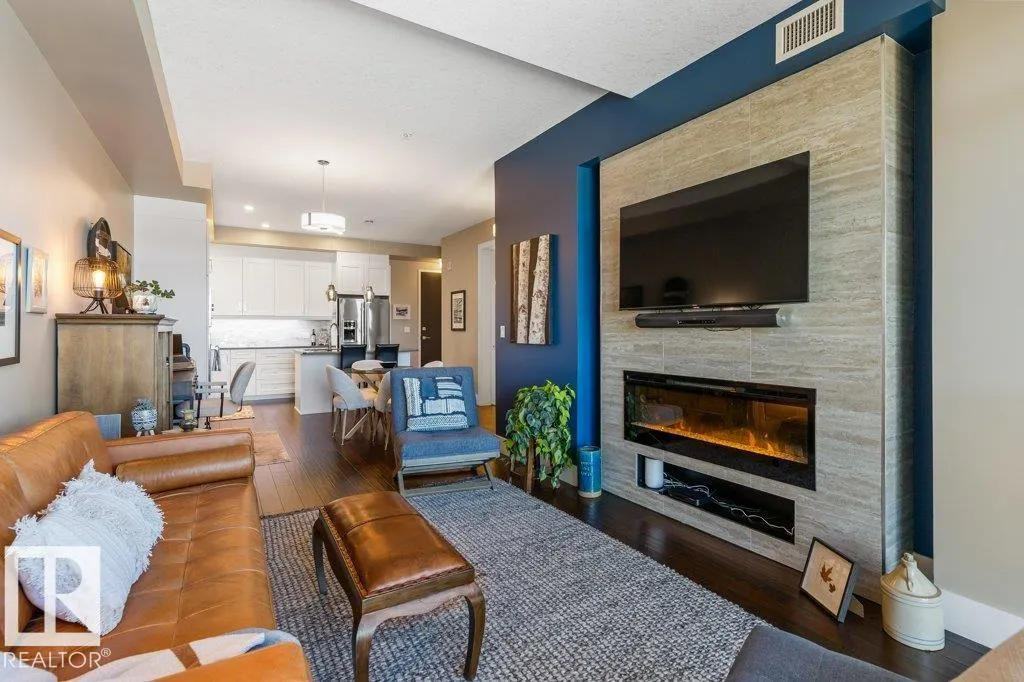 200 BELLEROSE Drive