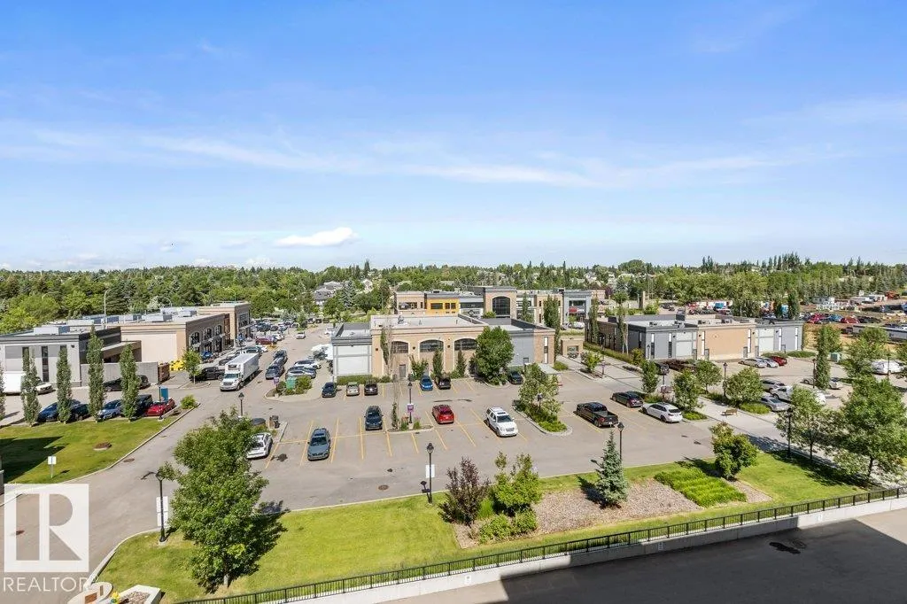 200 BELLEROSE Drive